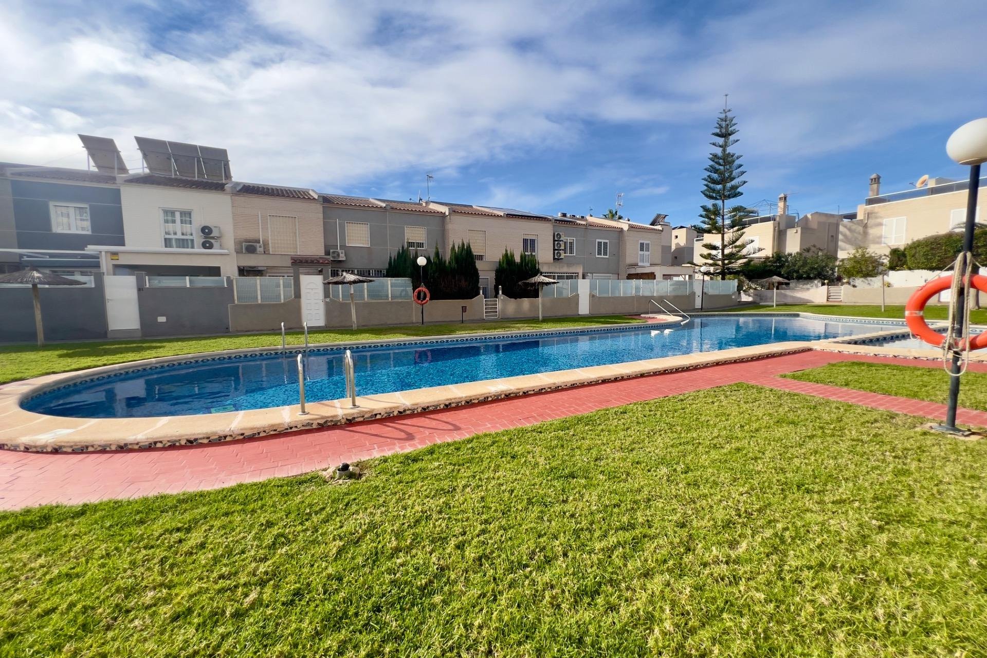 Segunda mano - Bungalow -
Torrevieja - Torreblanca