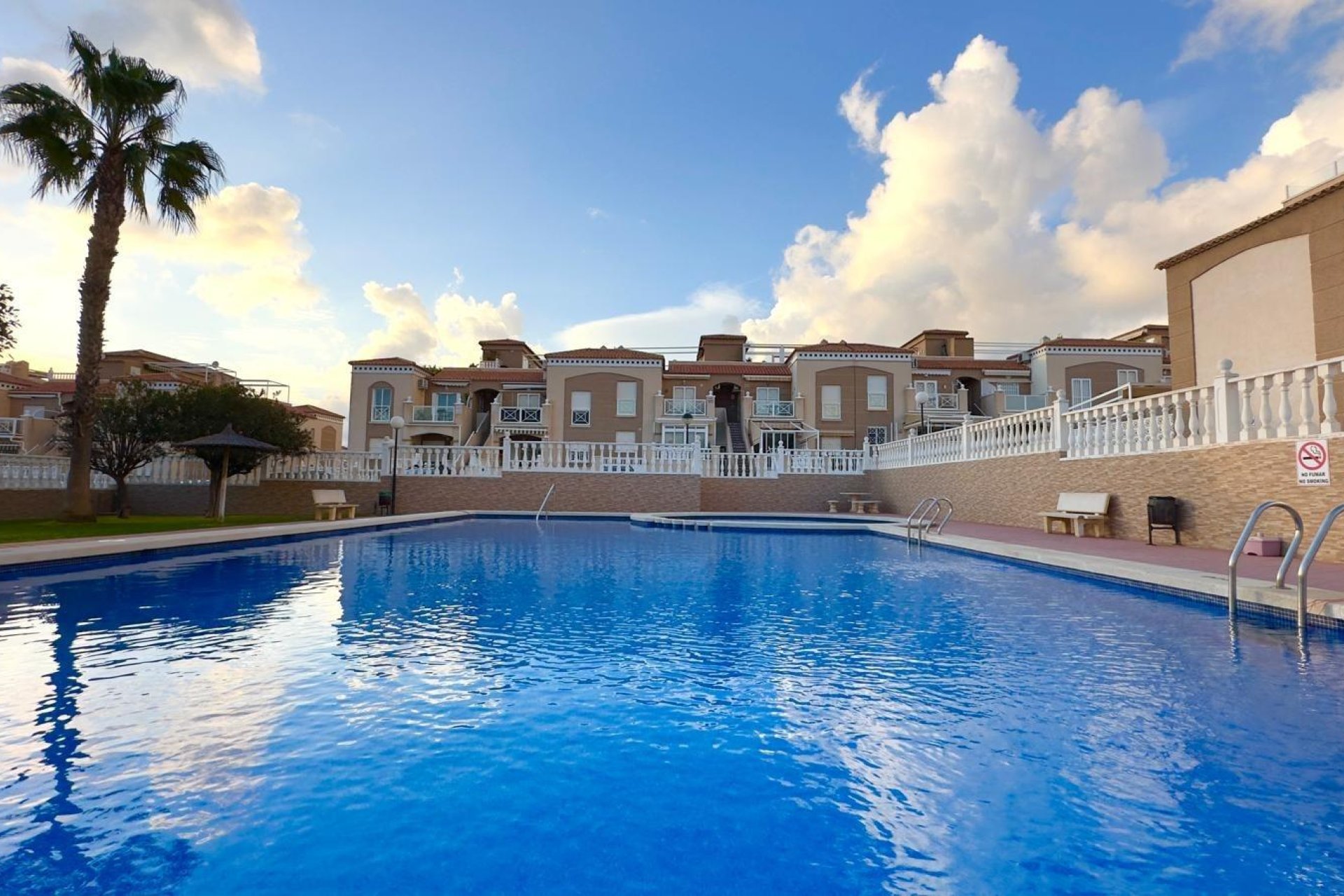 Segunda mano - Bungalow -
Torrevieja - Torreblanca