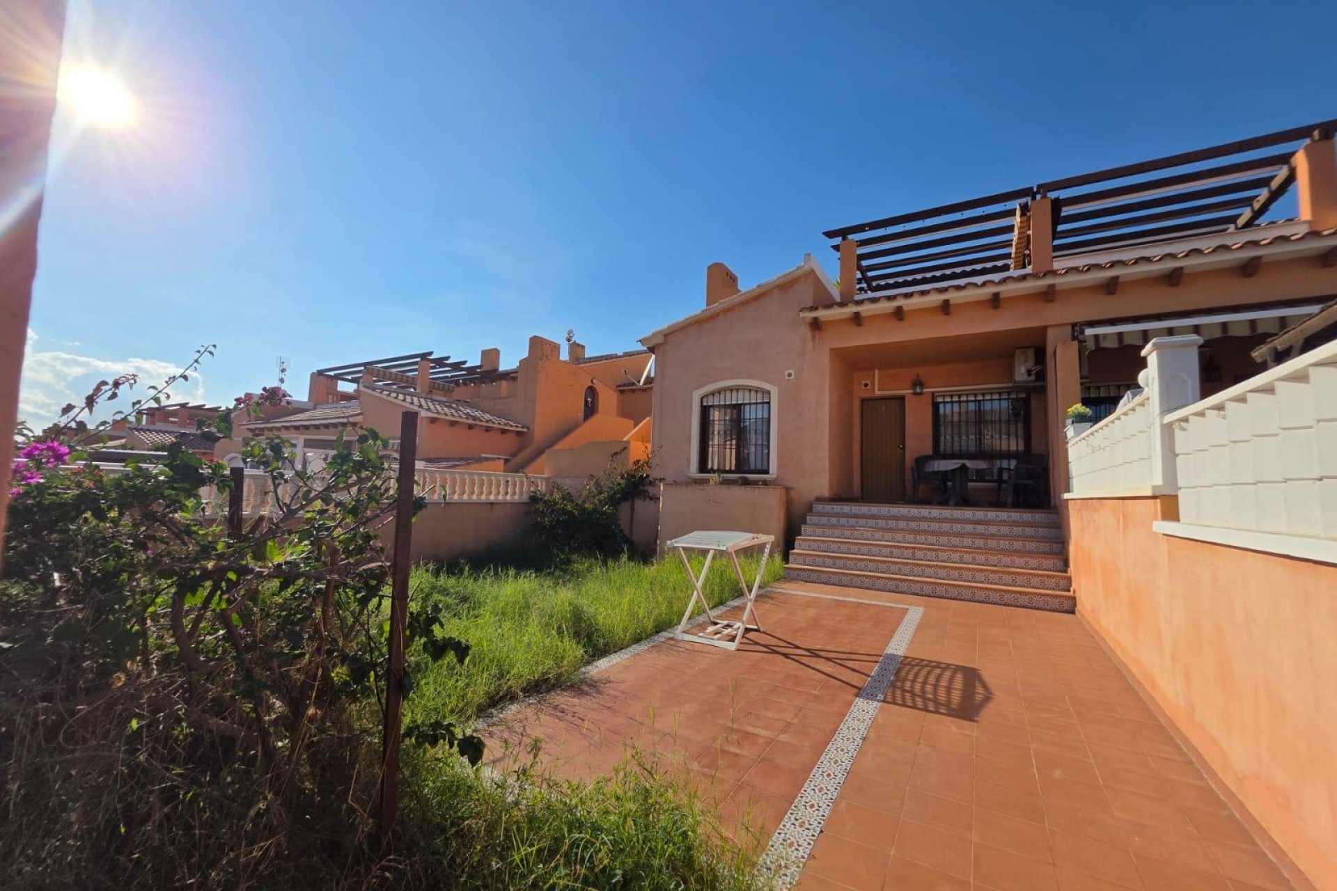 Segunda mano - Bungalow -
Torrevieja - Zona Los Frutales