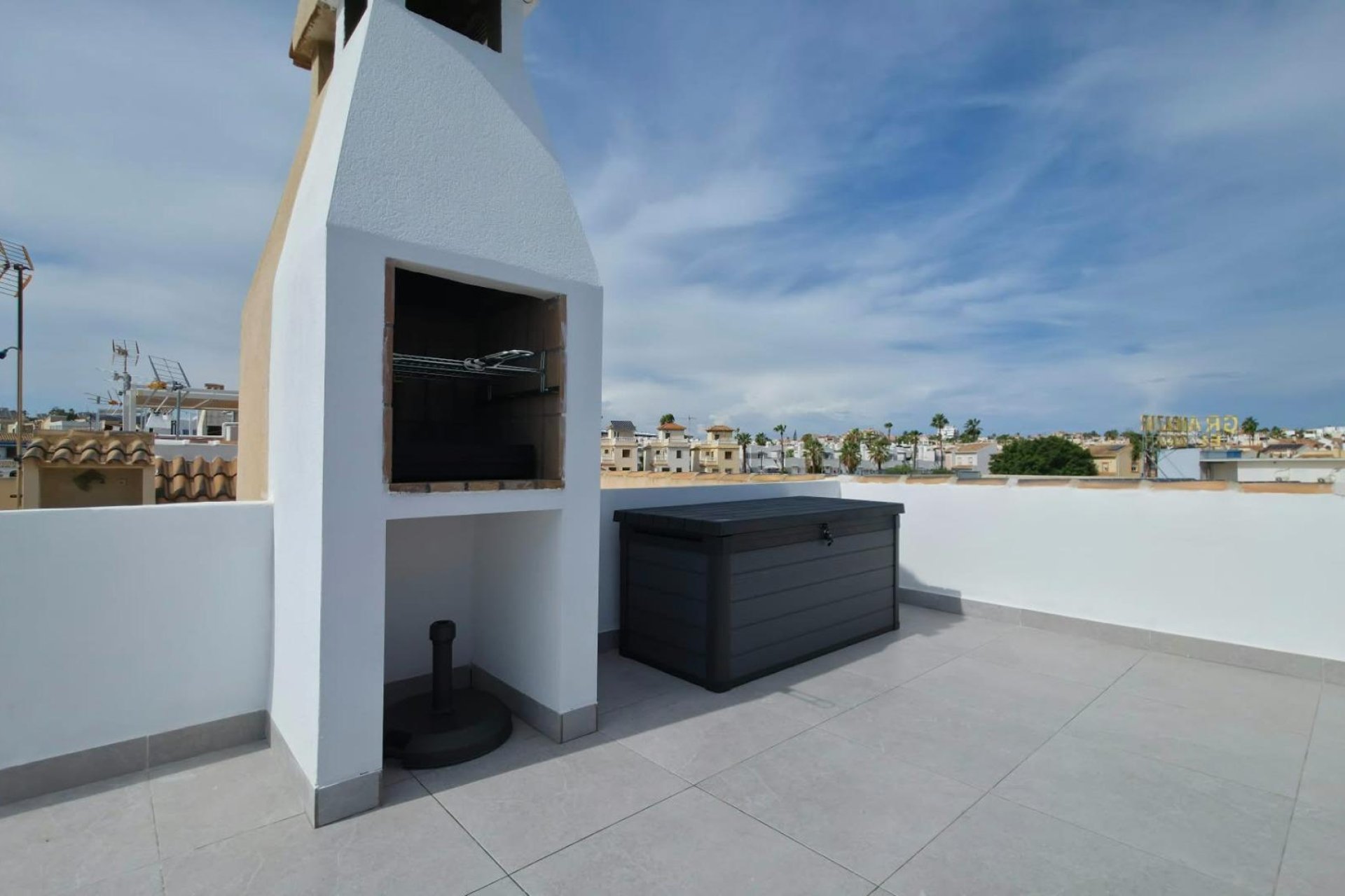 Segunda mano - Bungalow -
Torrevieja - Zona Los Frutales