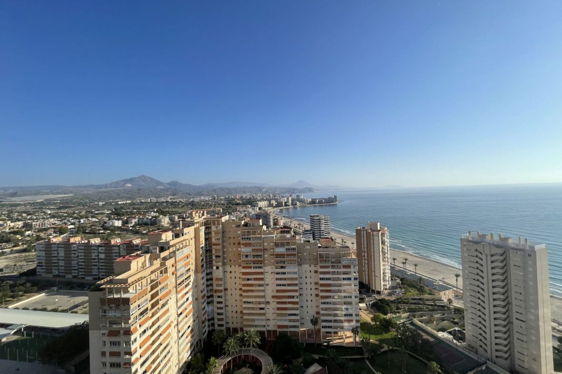 Segunda mano - Duplex -
El Campello - Costa Blanca