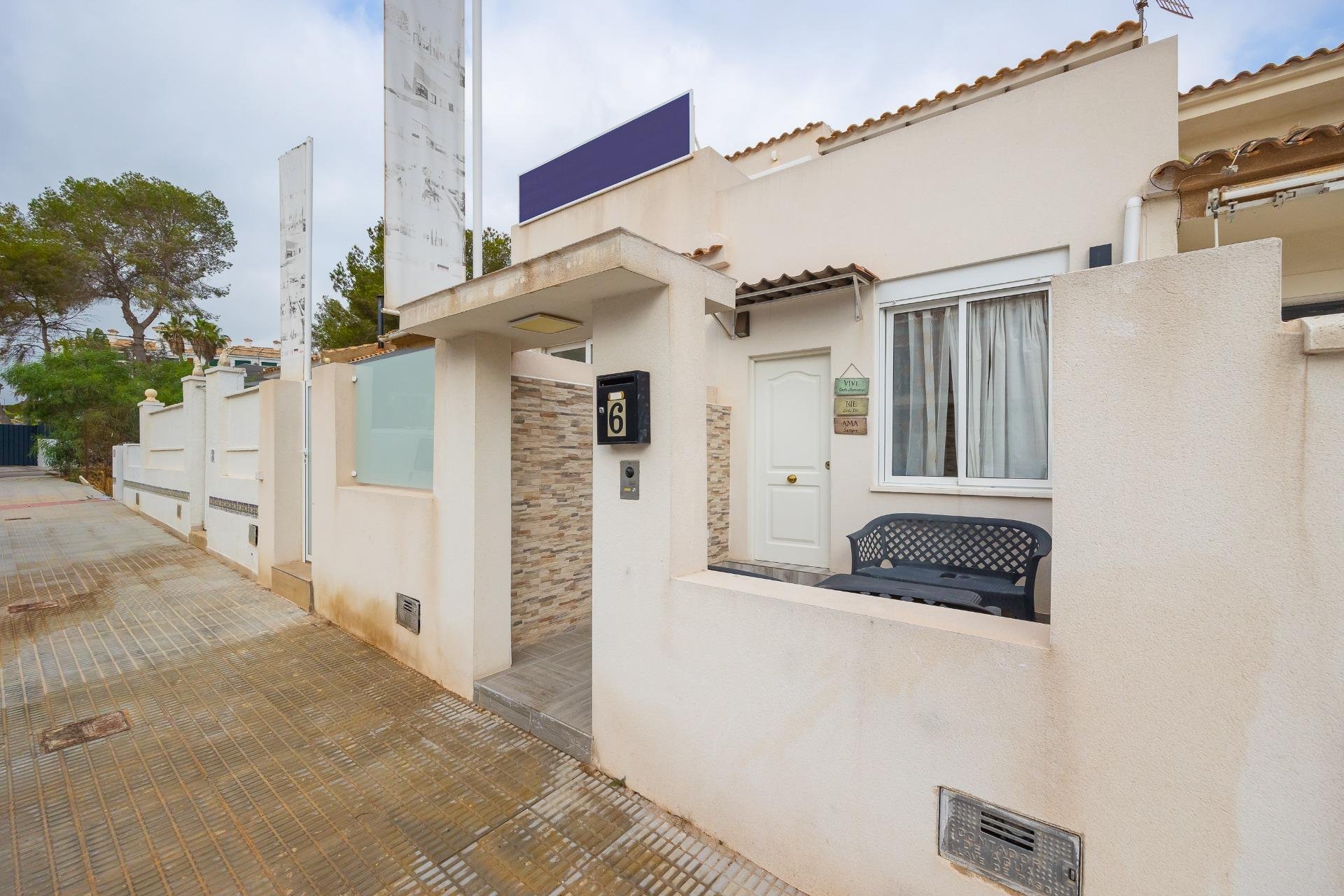 Segunda mano - Duplex -
Orihuela Costa - Las Filipinas