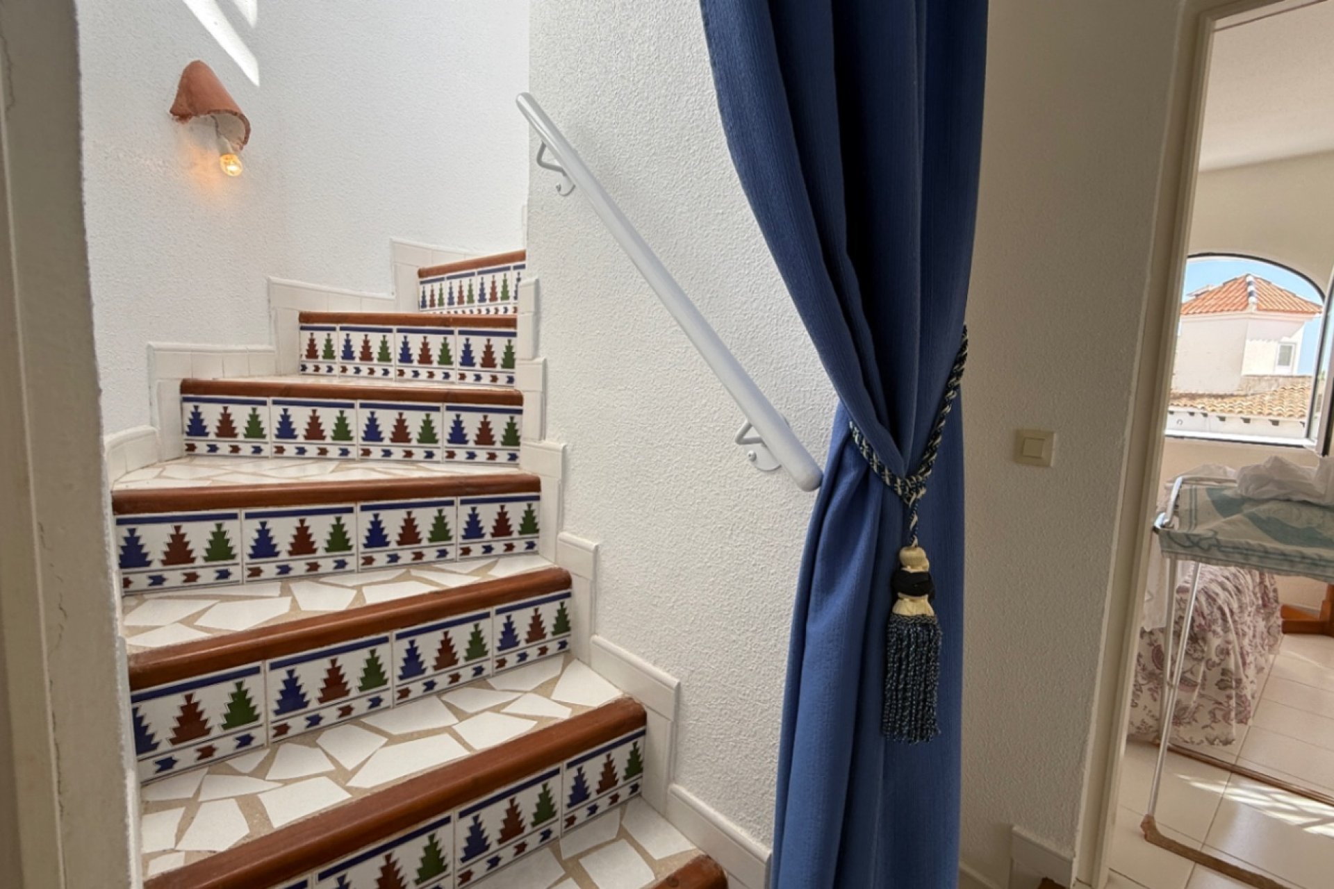 Segunda mano - Duplex -
San Miguel de Salinas - Inland