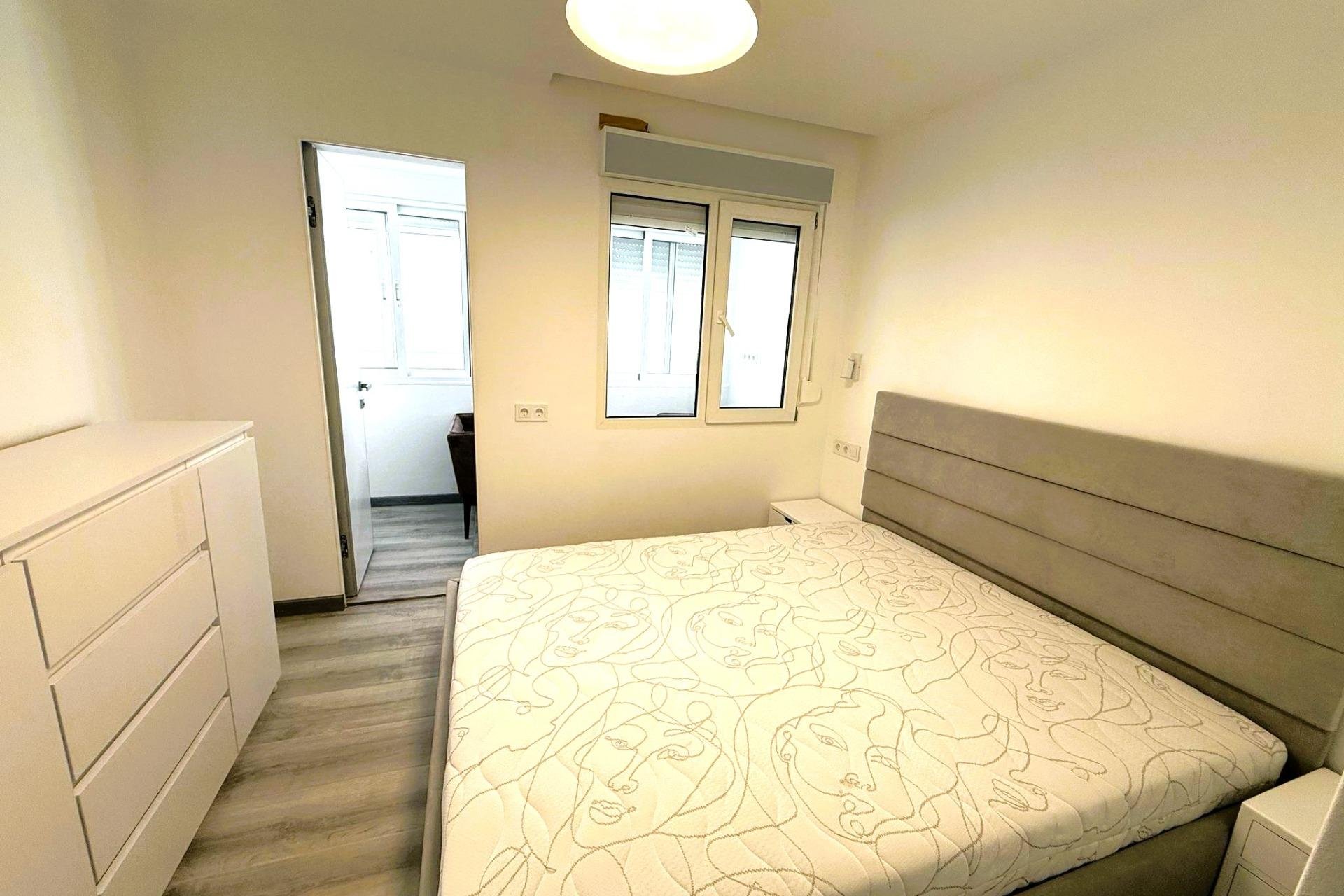 Segunda mano - Duplex -
Torrevieja - Centro