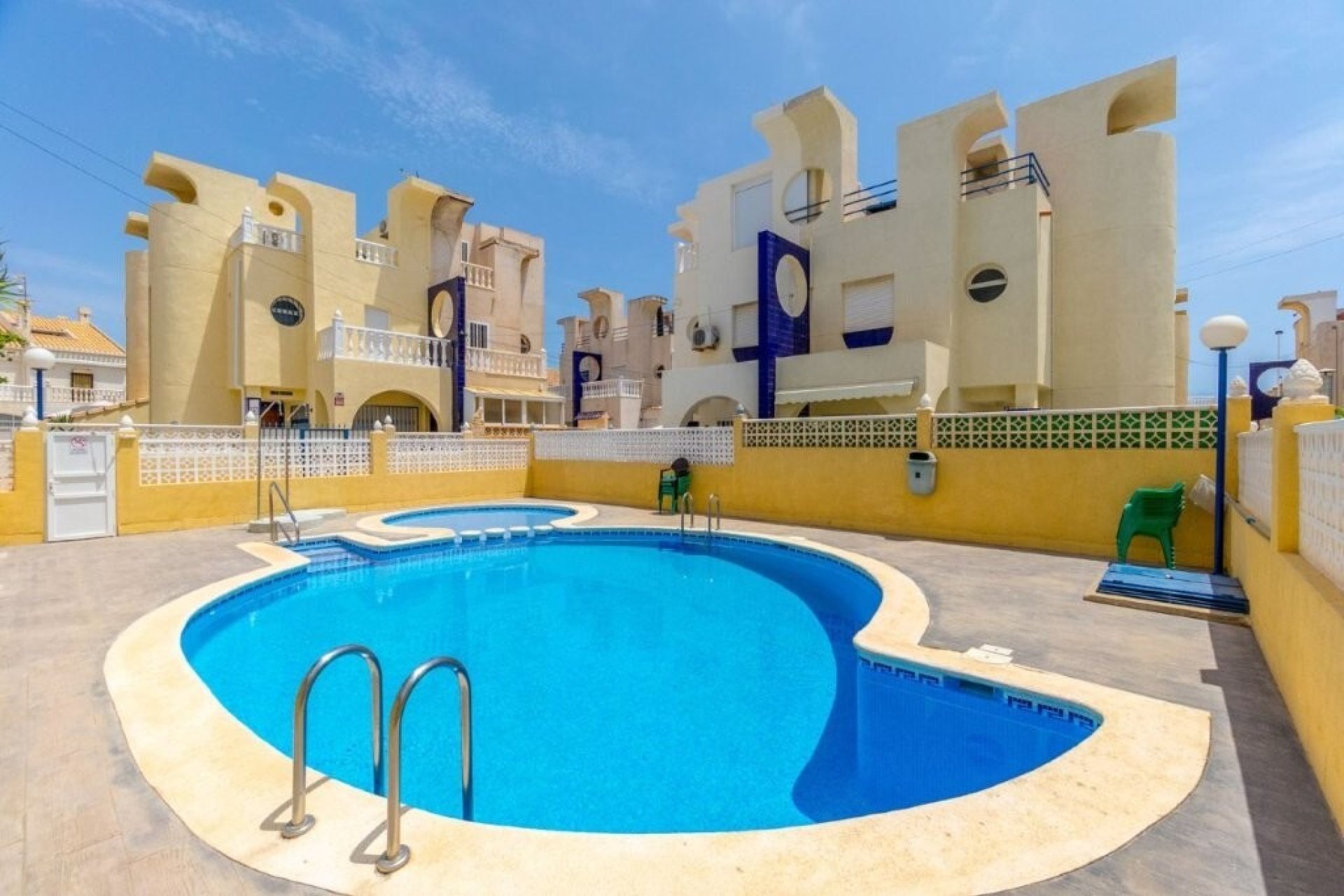 Segunda mano - Quad House -
Torrevieja - La Rosaleda