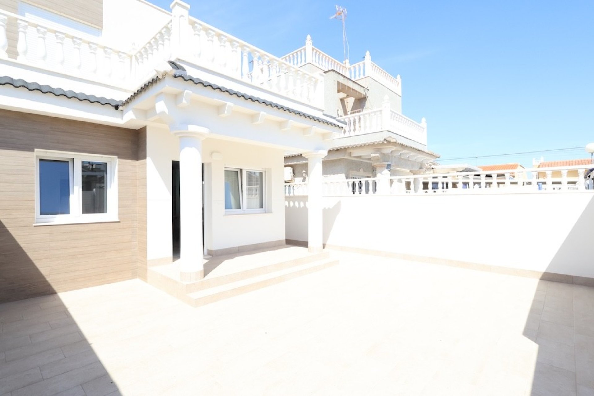 Segunda mano - Semi Detached -
El Chaparral - Inland