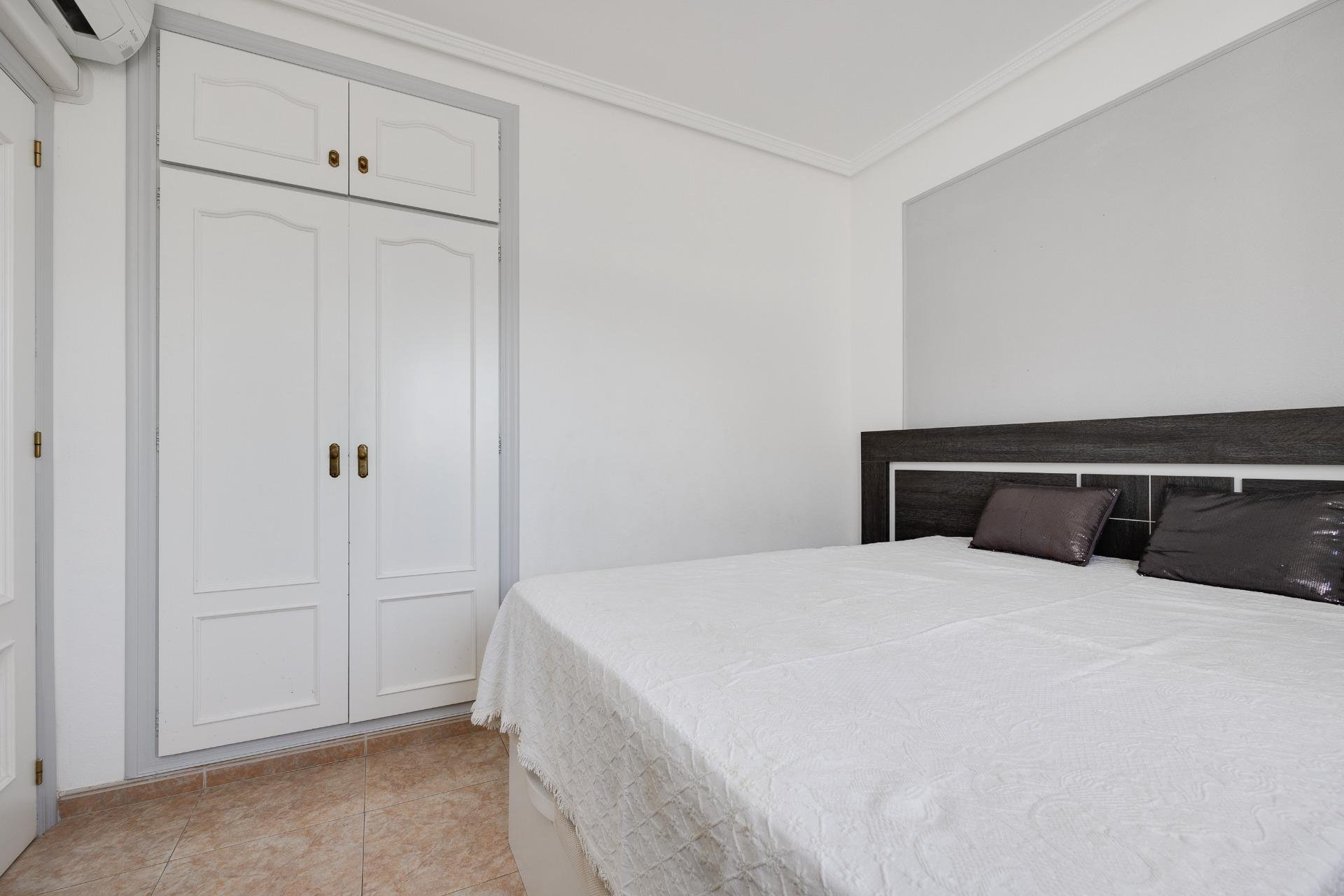 Segunda mano - Semi Detached -
Torrevieja - Aguas Nuevas