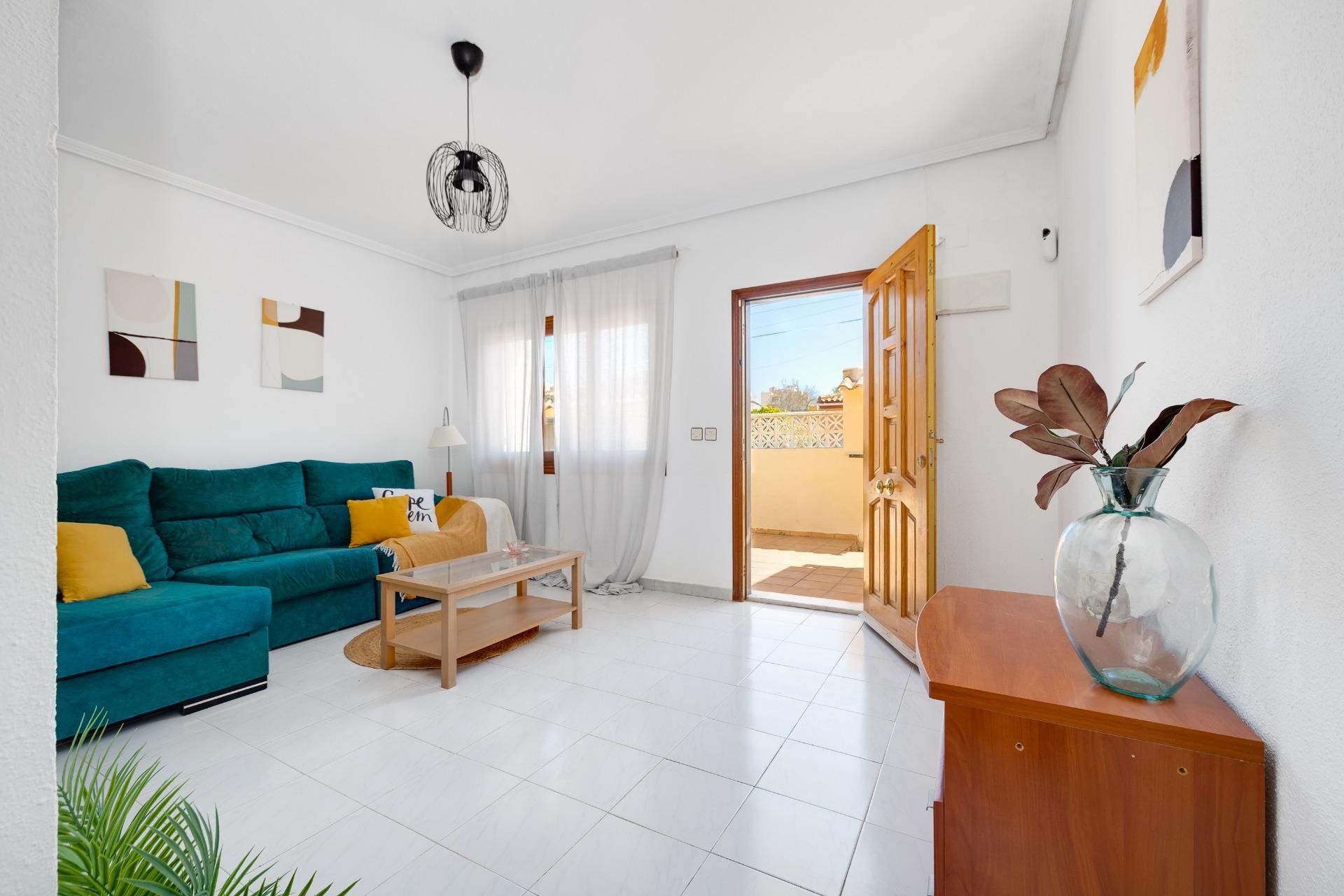 Segunda mano - Semi Detached -
Torrevieja - Nueva Torrevieja