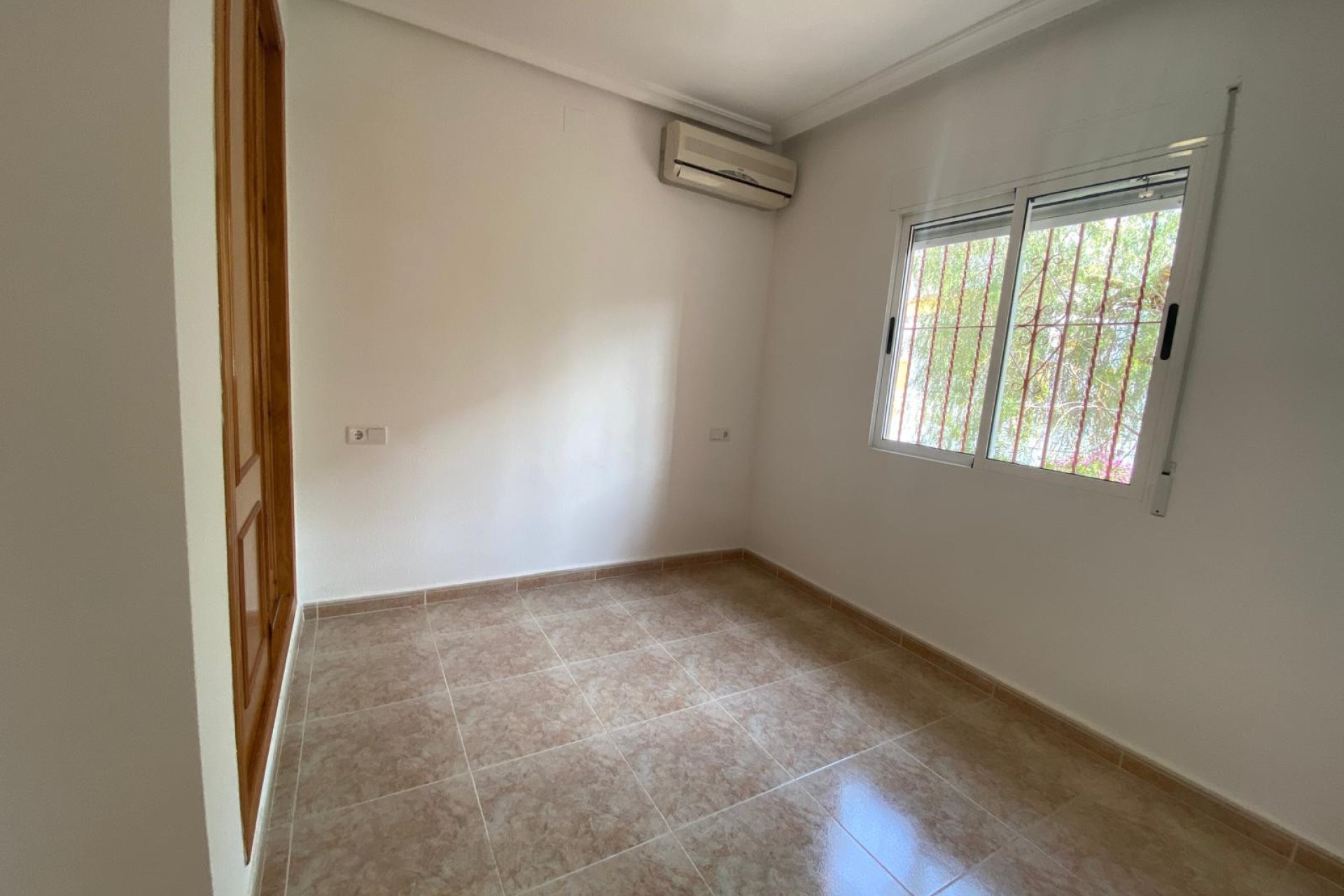 Segunda mano - Town House -
Algorfa - Inland