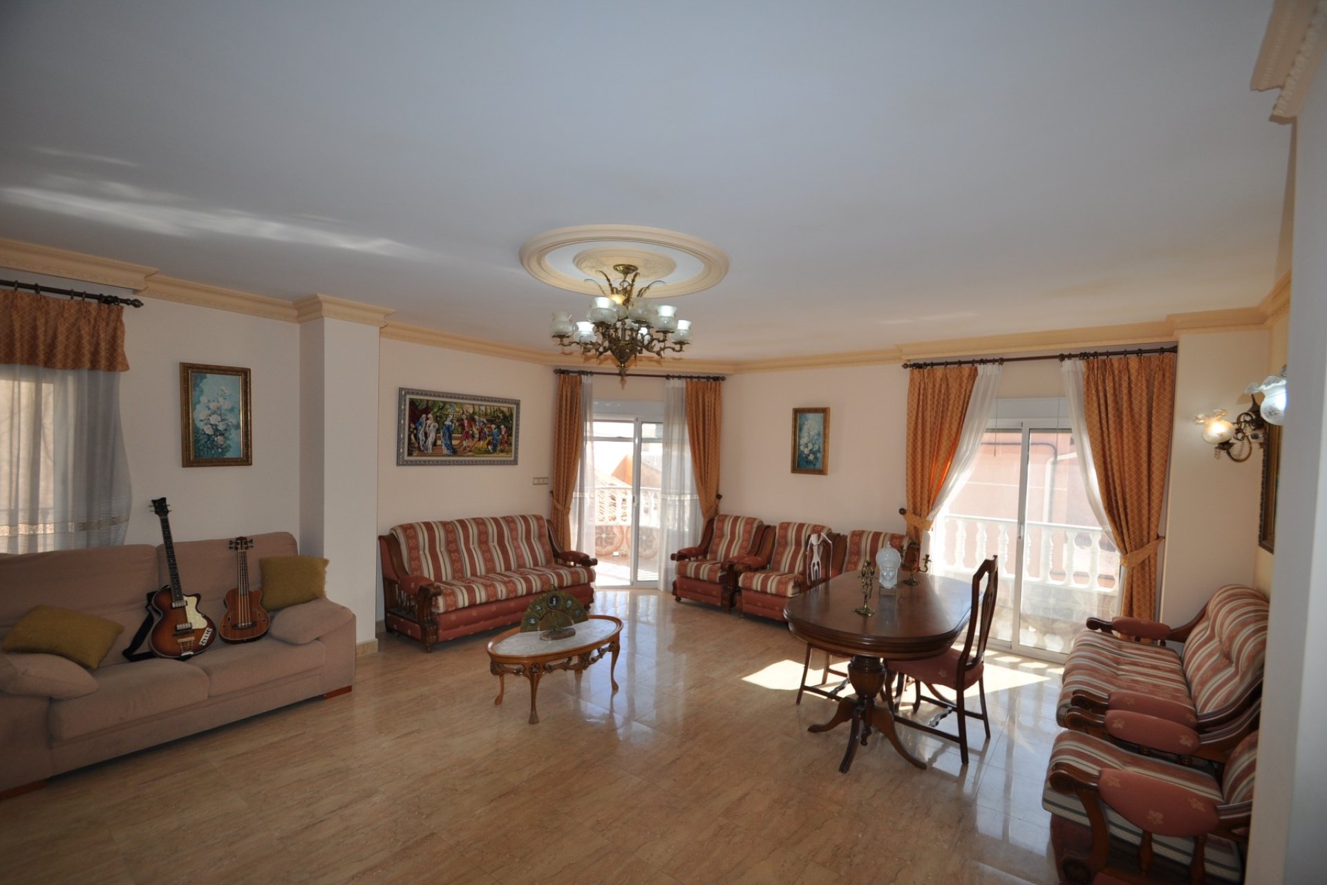Segunda mano - Town House -
Algueña - Inland