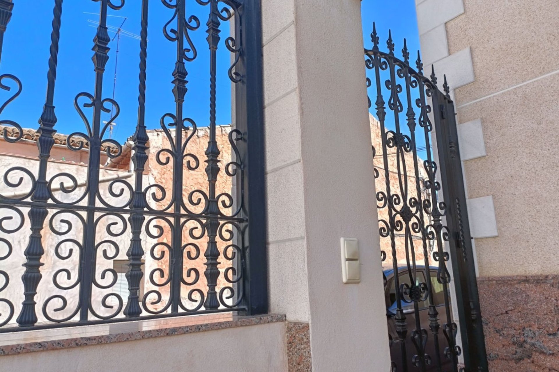 Segunda mano - Town House -
Algueña - Inland