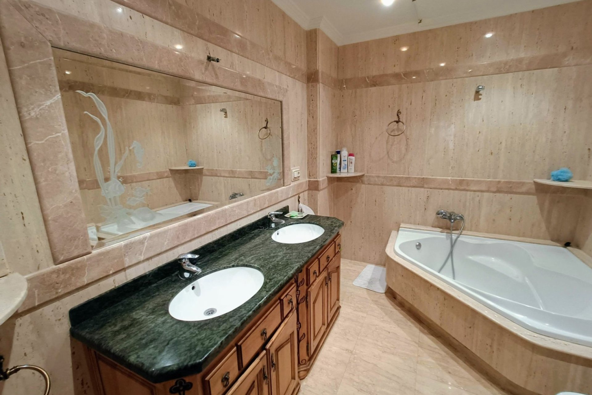 Segunda mano - Town House -
Algueña - Inland