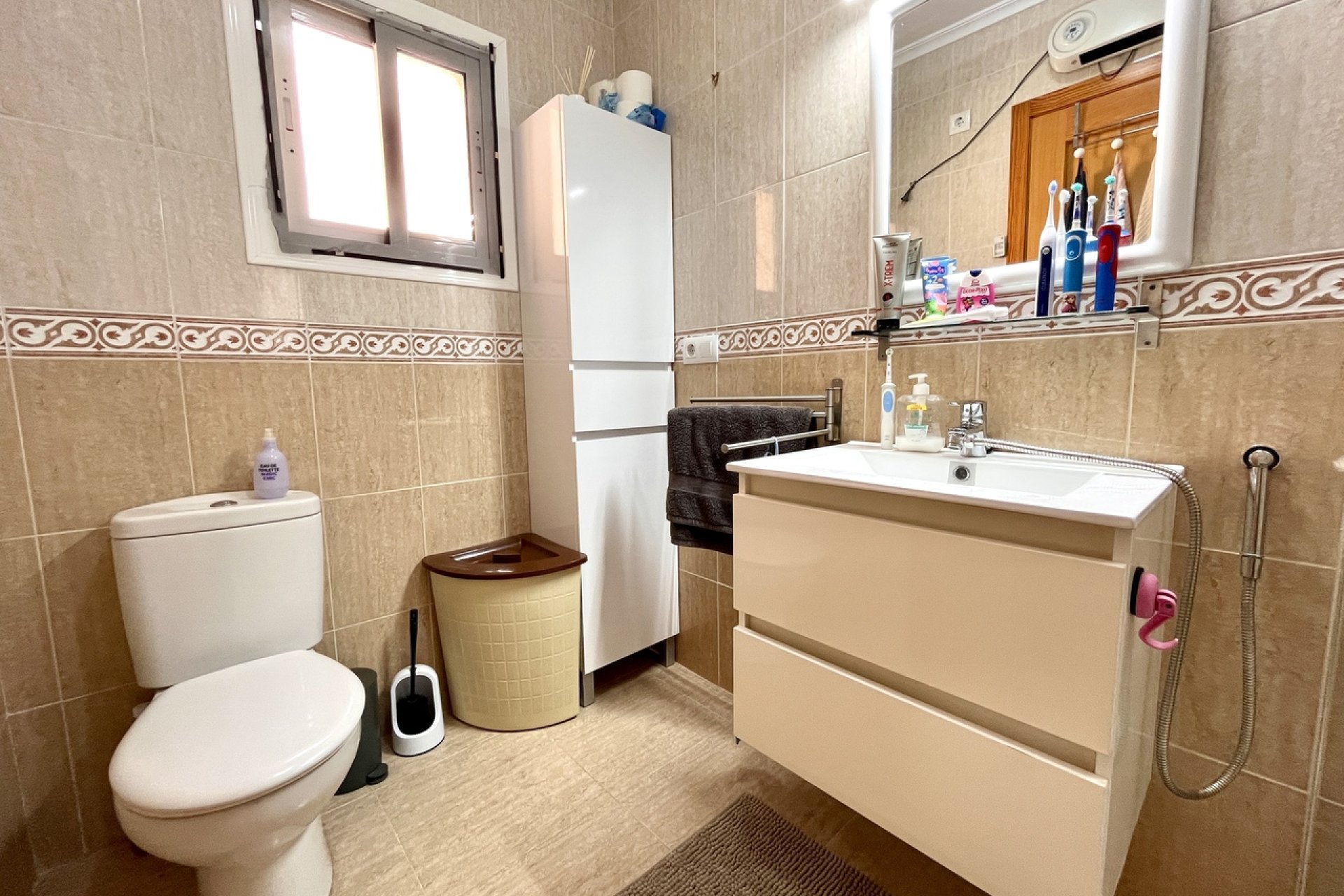 Segunda mano - Town House -
Avileses - Inland