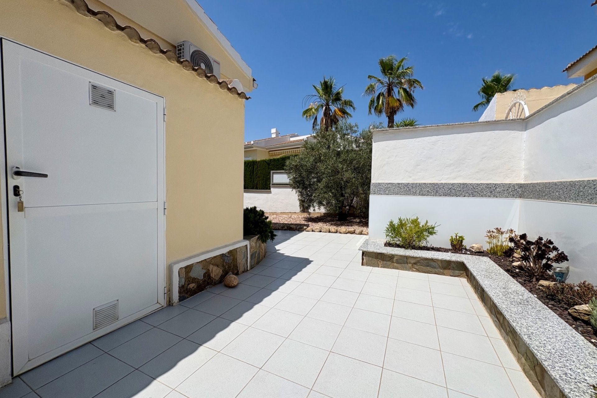 Segunda mano - Town House -
Ciudad Quesada - Costa Blanca