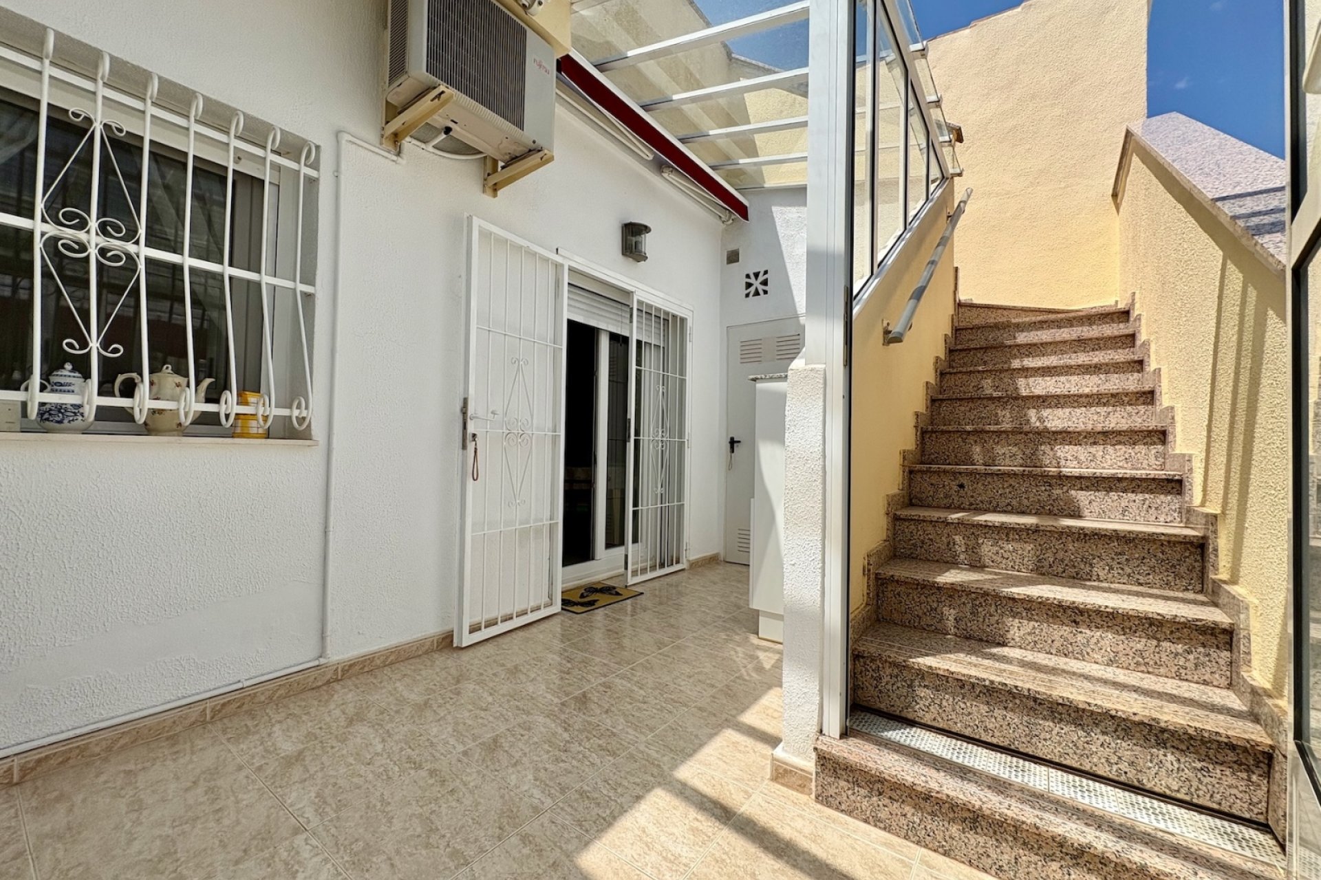 Segunda mano - Town House -
Ciudad Quesada - Costa Blanca