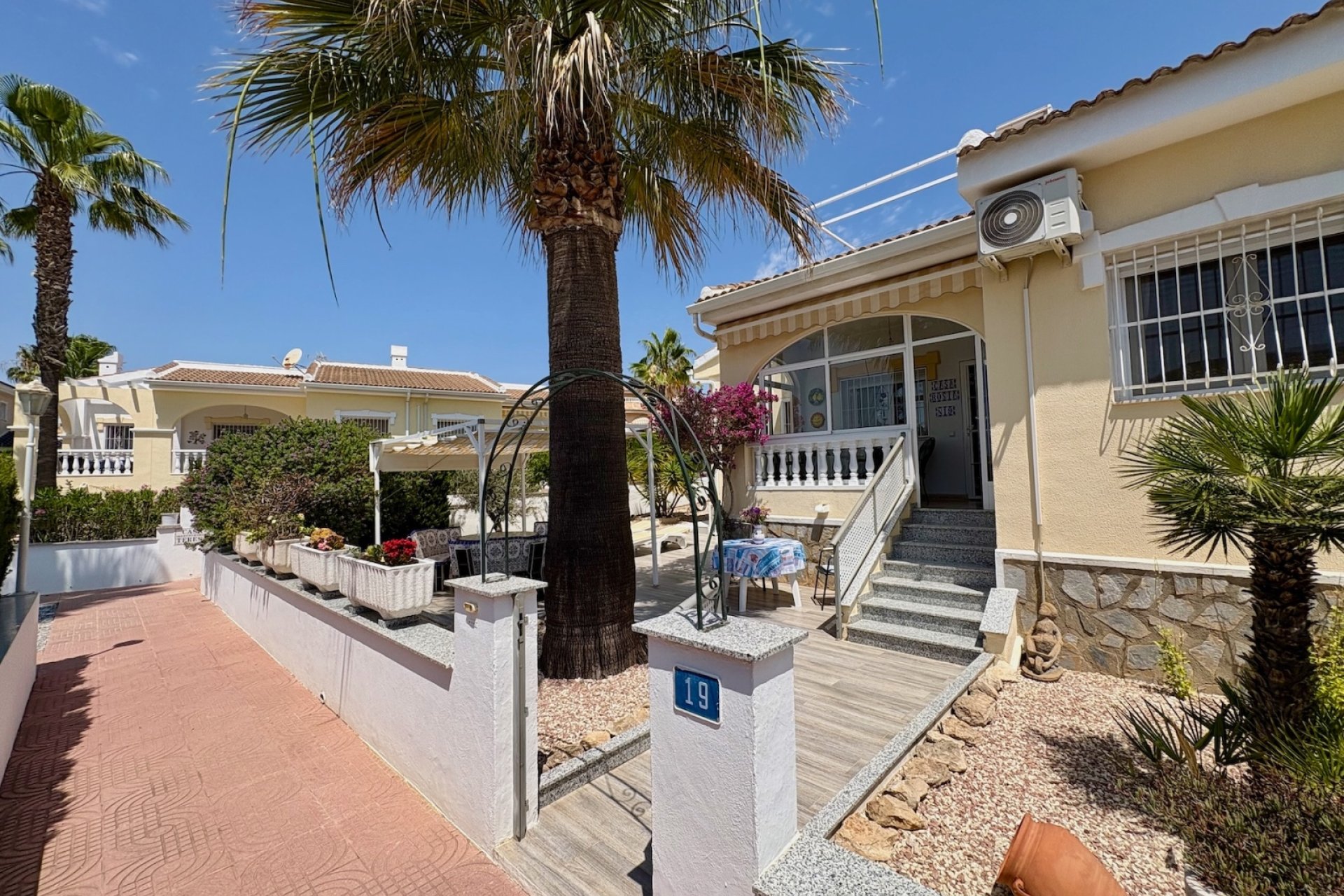 Segunda mano - Town House -
Ciudad Quesada - Costa Blanca