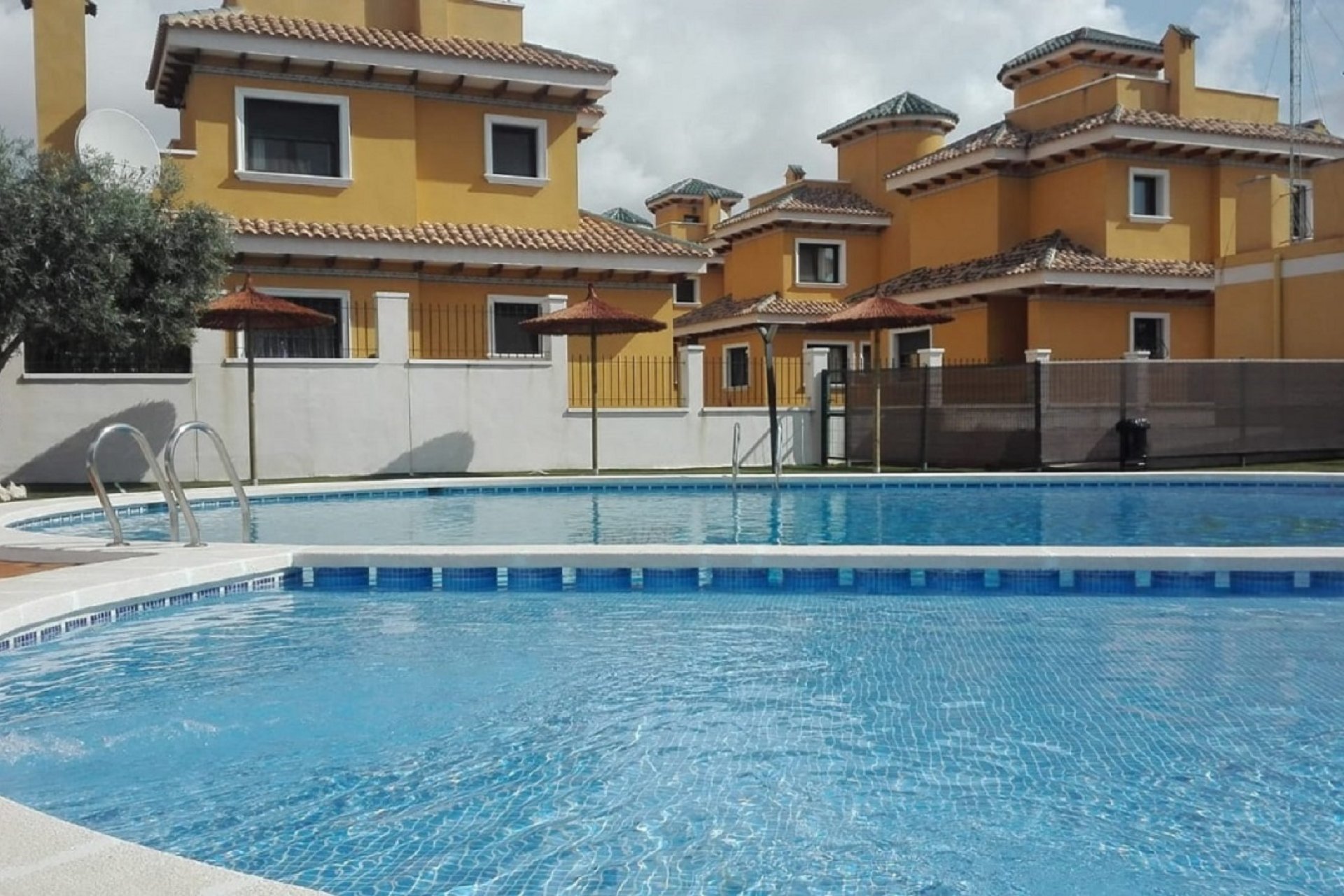 Segunda mano - Town House -
Ciudad Quesada - Costa Blanca