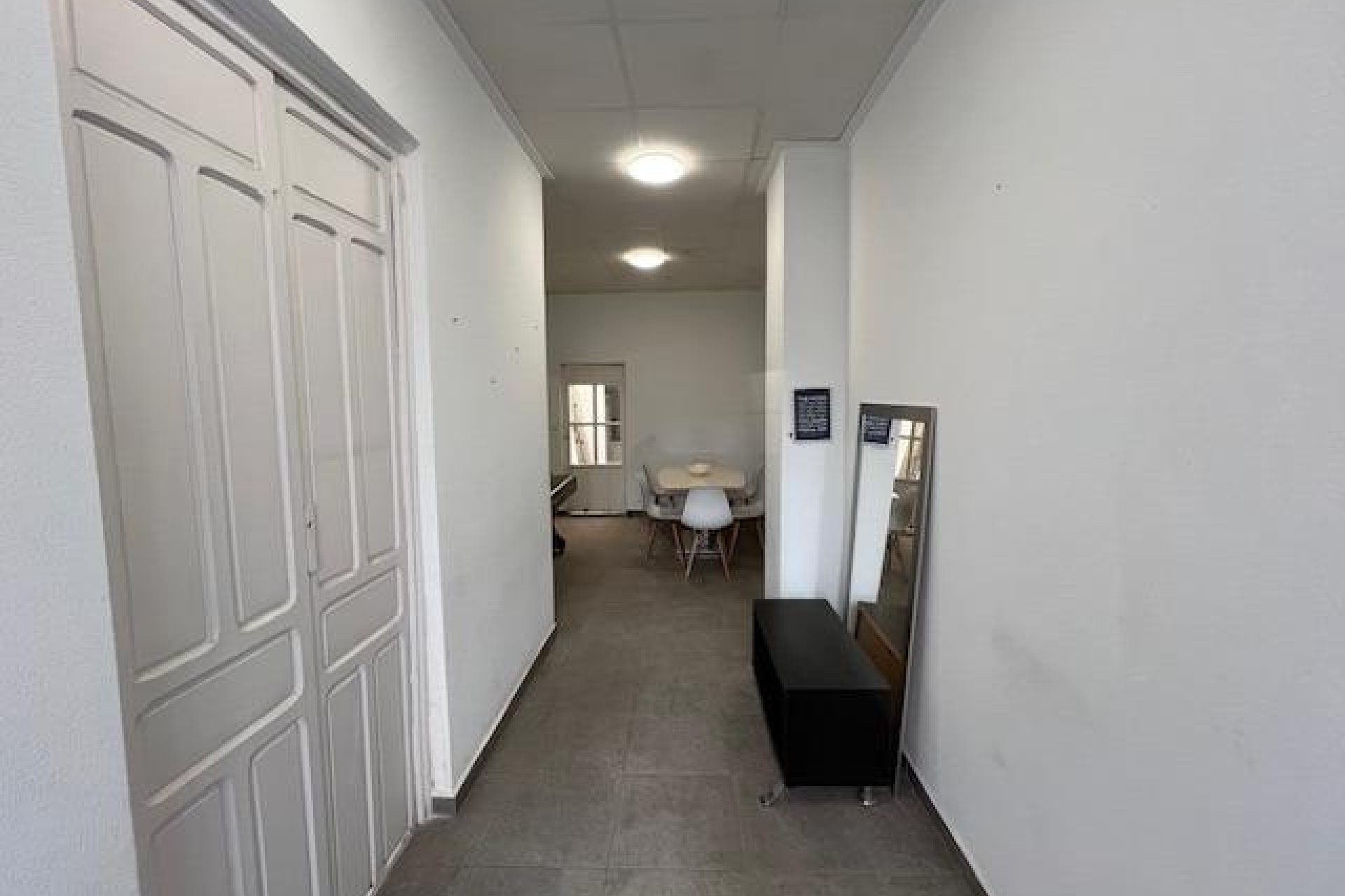 Segunda mano - Town House -
Dolores - Centro