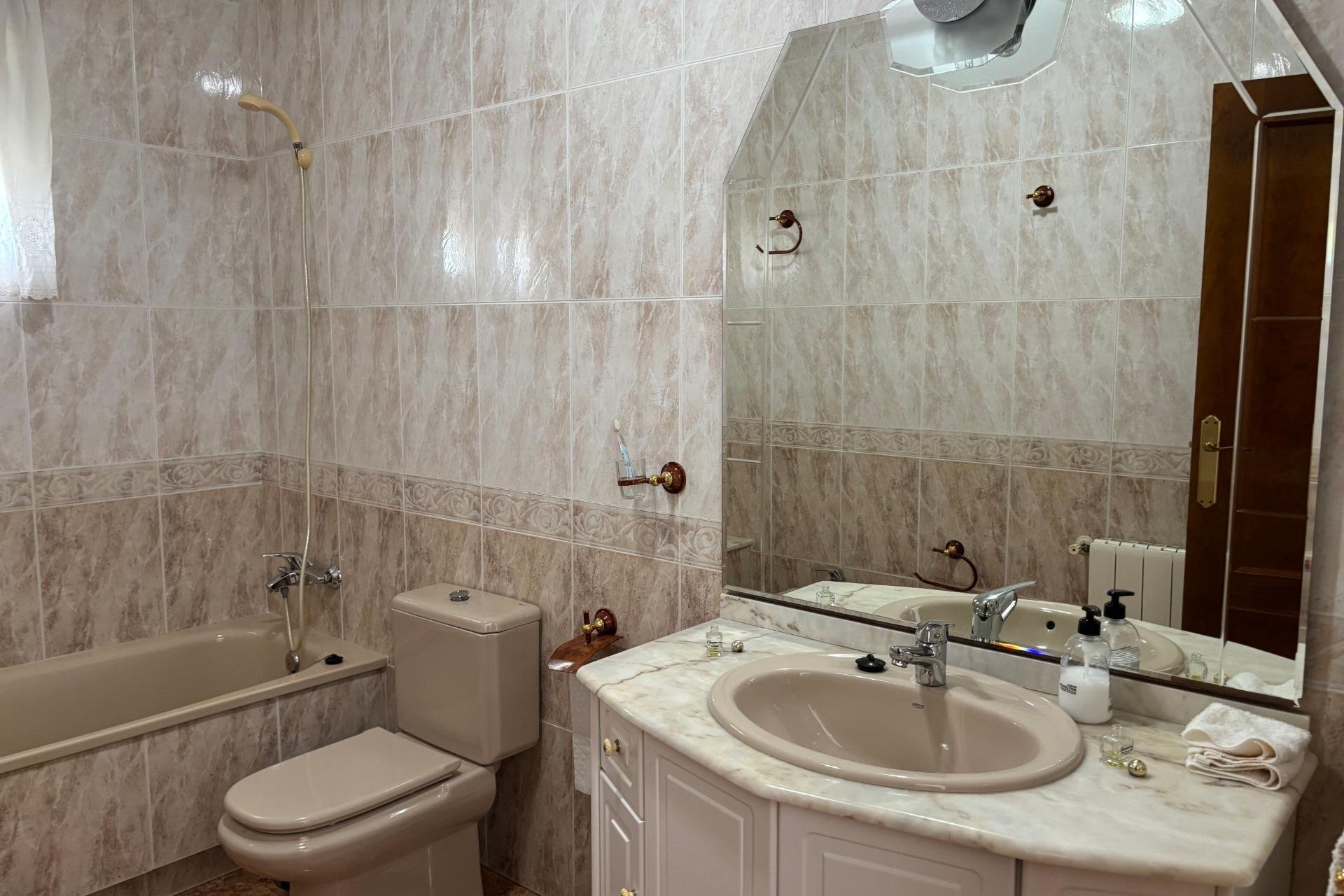 Segunda mano - Town House -
Formentera del Segura - Pueblo 5