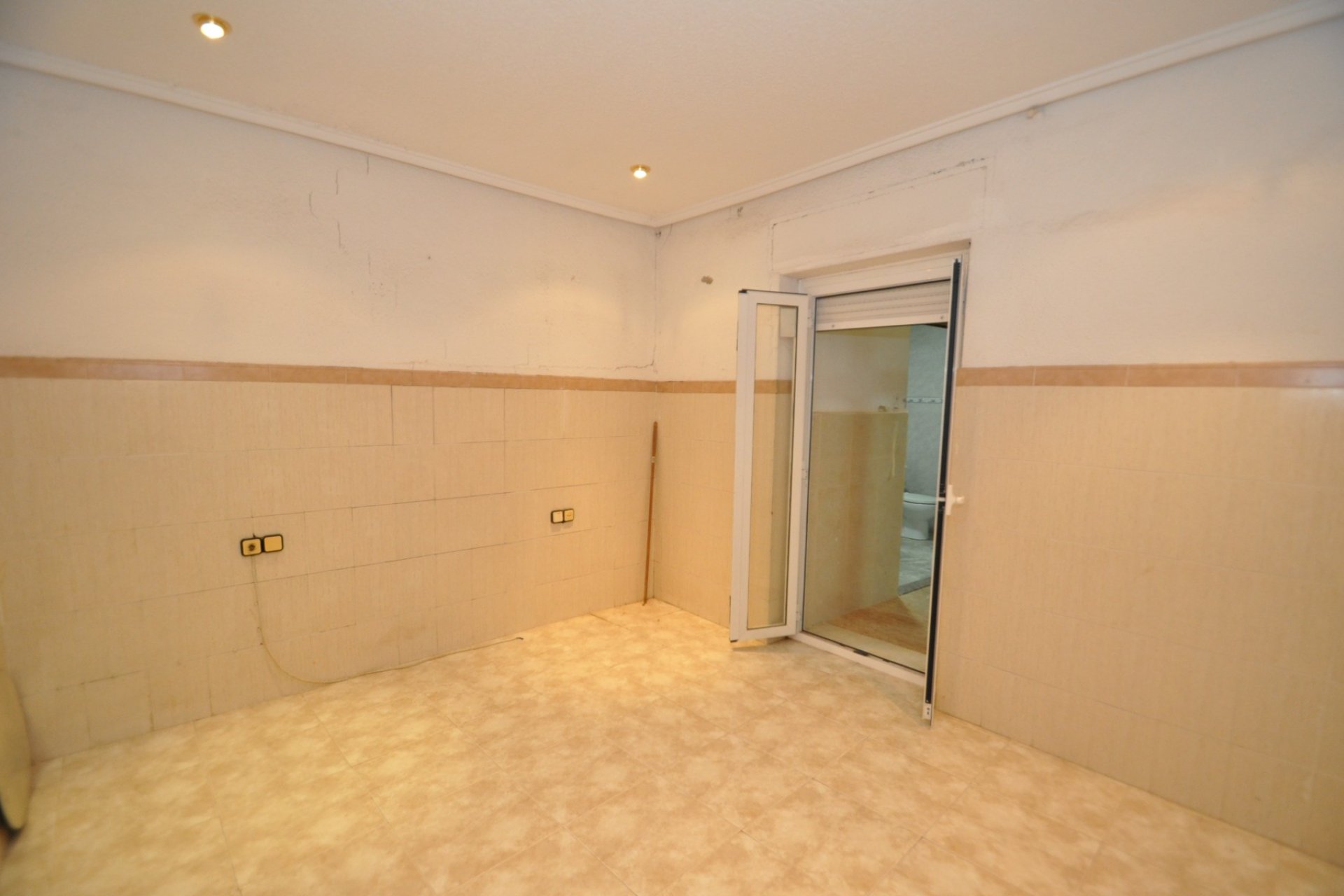 Segunda mano - Town House -
Novelda - Inland