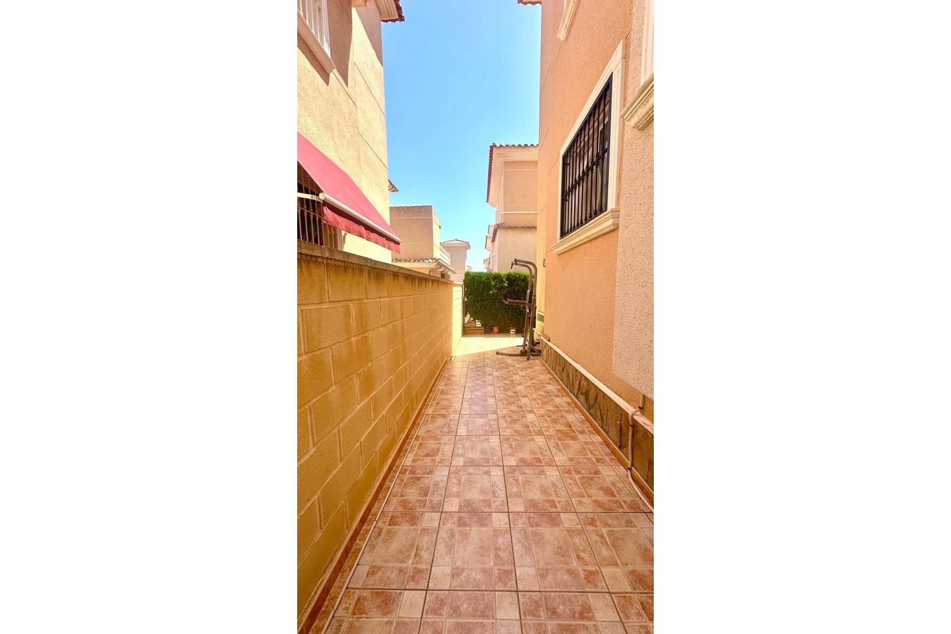 Segunda mano - Town House -
Orihuela - Urbanización Perla Del Mar