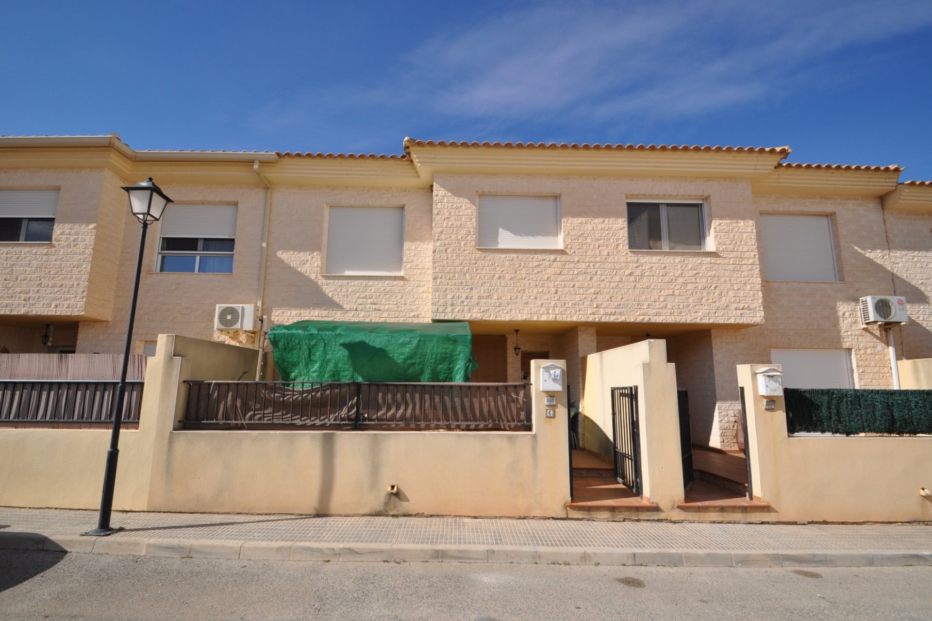 Segunda mano - Town House -
Pinoso - Inland
