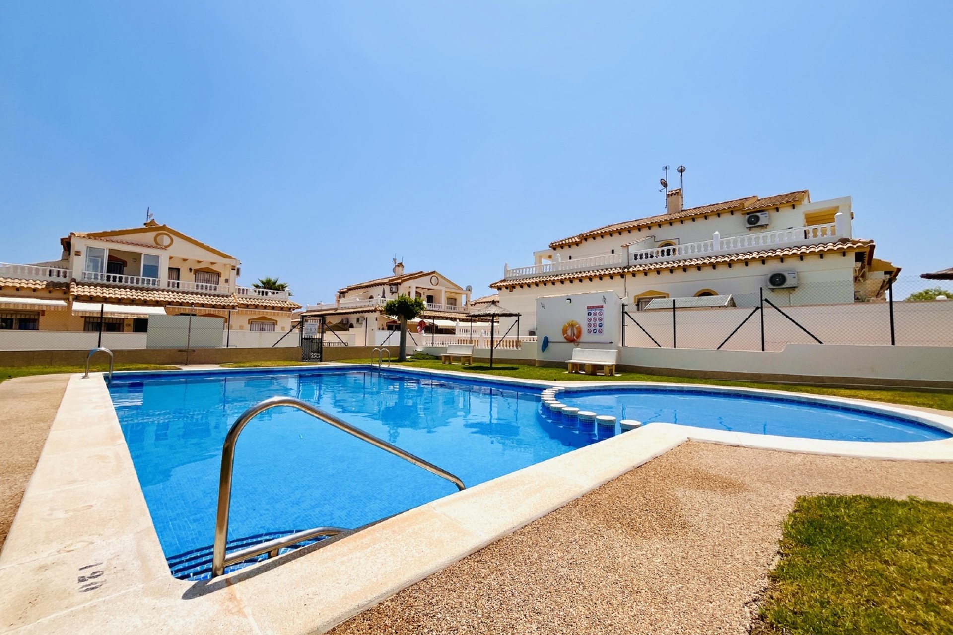 Segunda mano - Town House -
Playa Flamenca - Costa Blanca