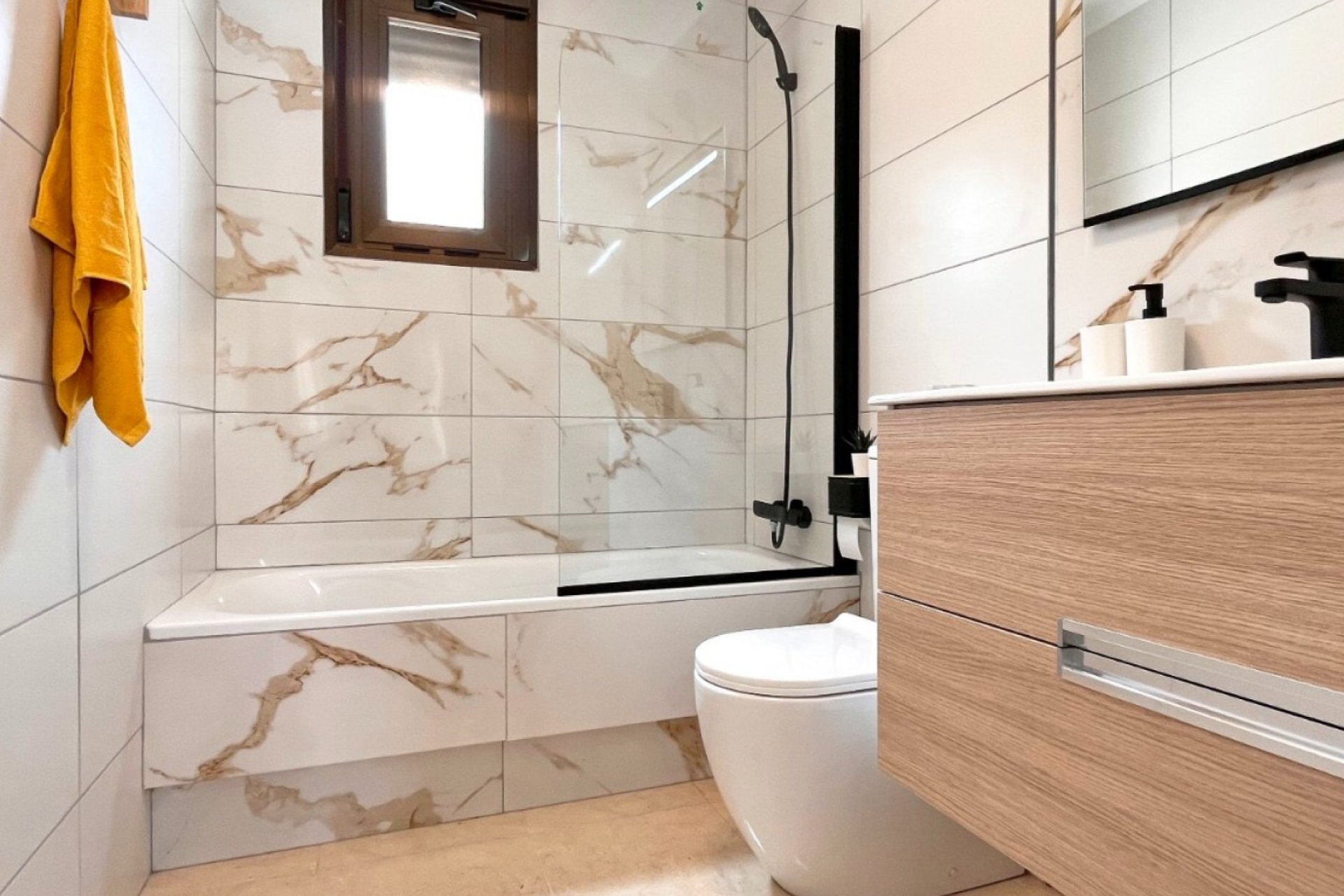 Segunda mano - Town House -
San Miguel de Salinas - Inland