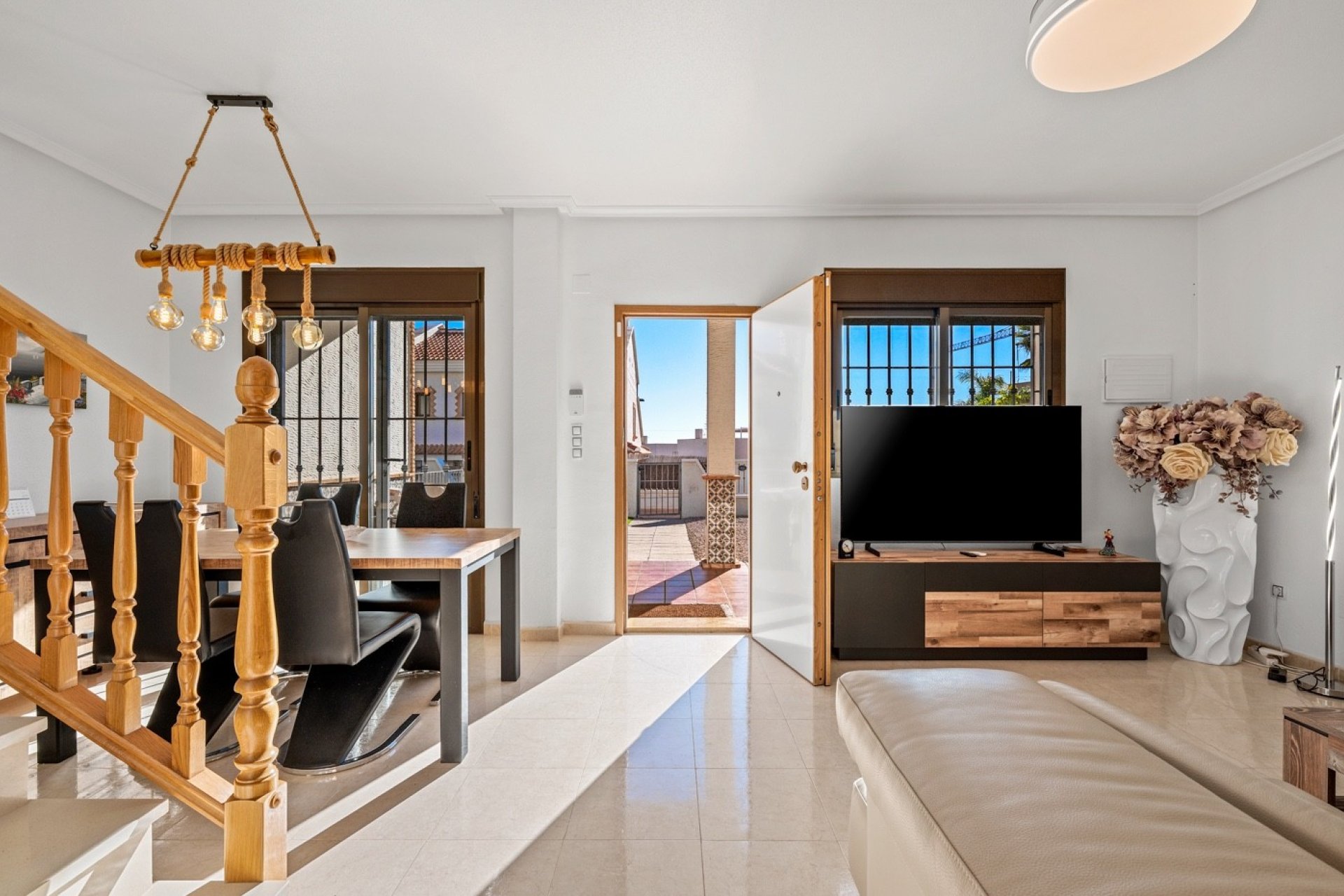 Segunda mano - Town House -
San Miguel de Salinas - Inland