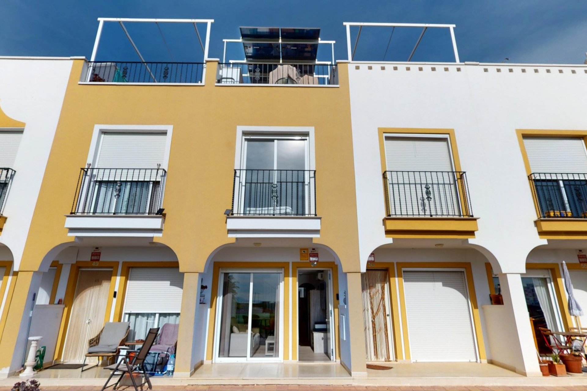 Segunda mano - Town House -
Santa Rosalia - Inland