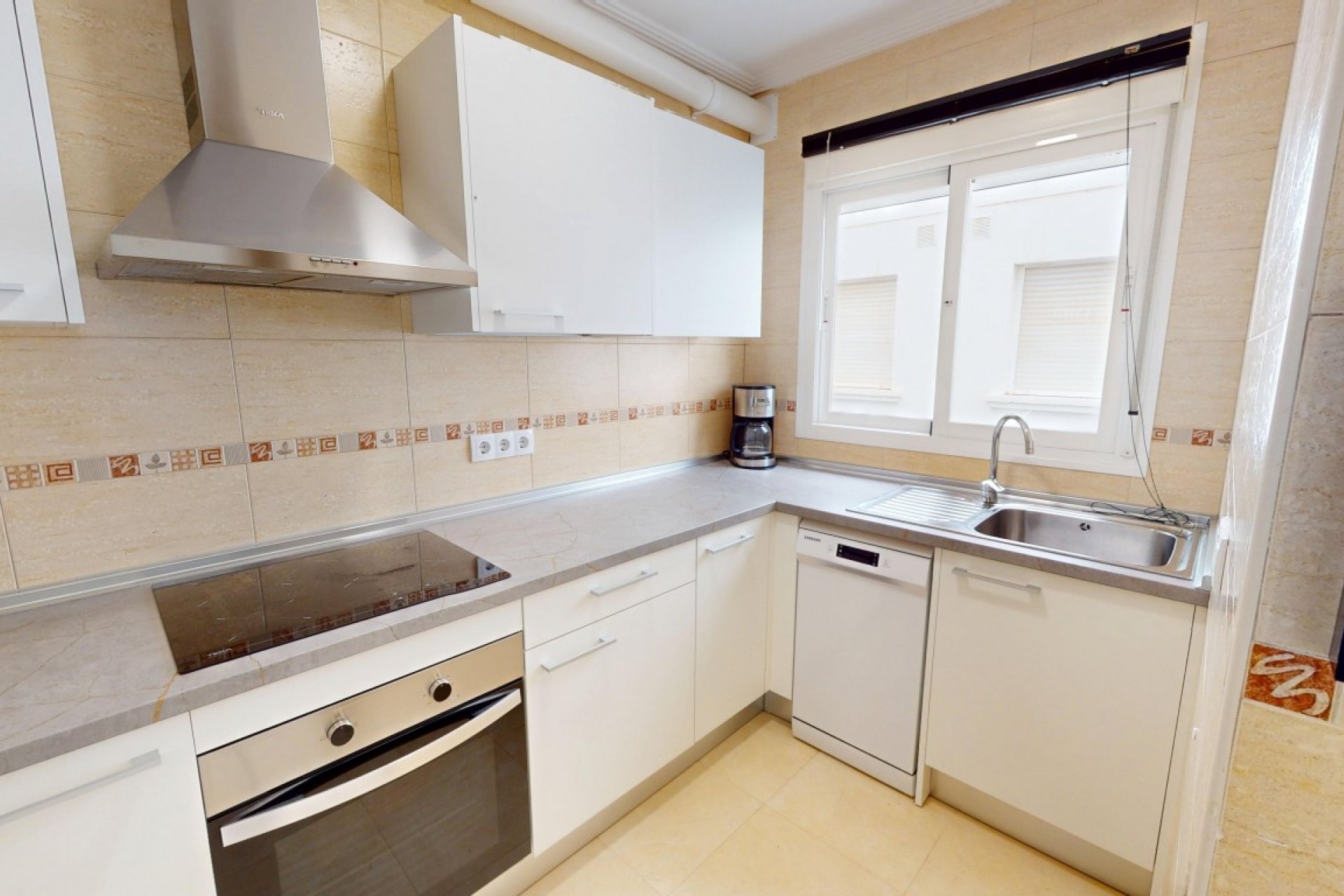 Segunda mano - Town House -
Santa Rosalia - Inland