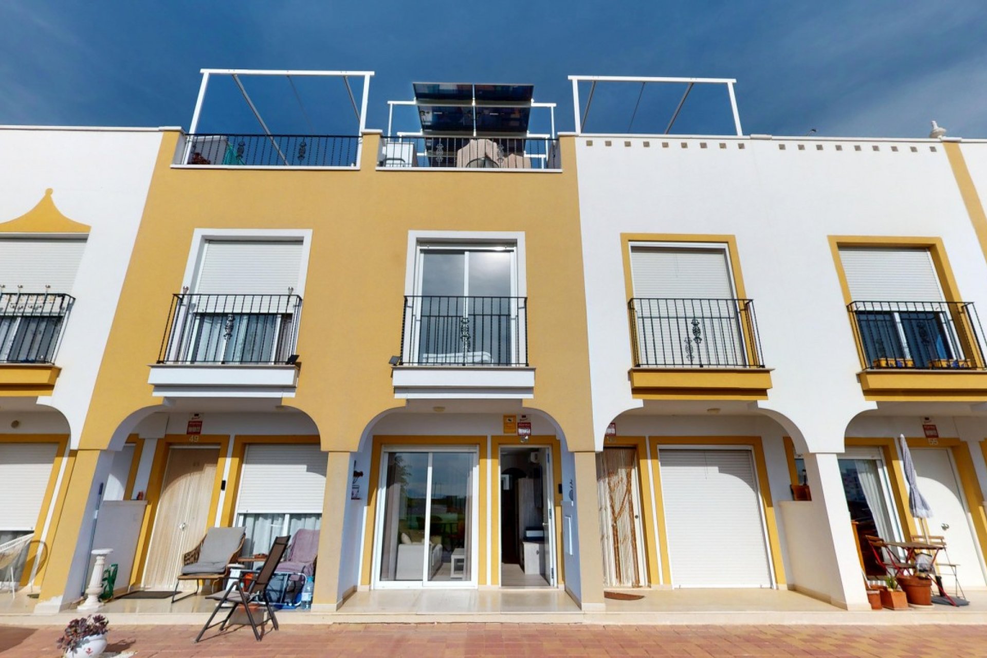 Segunda mano - Town House -
Santa Rosalia - Inland