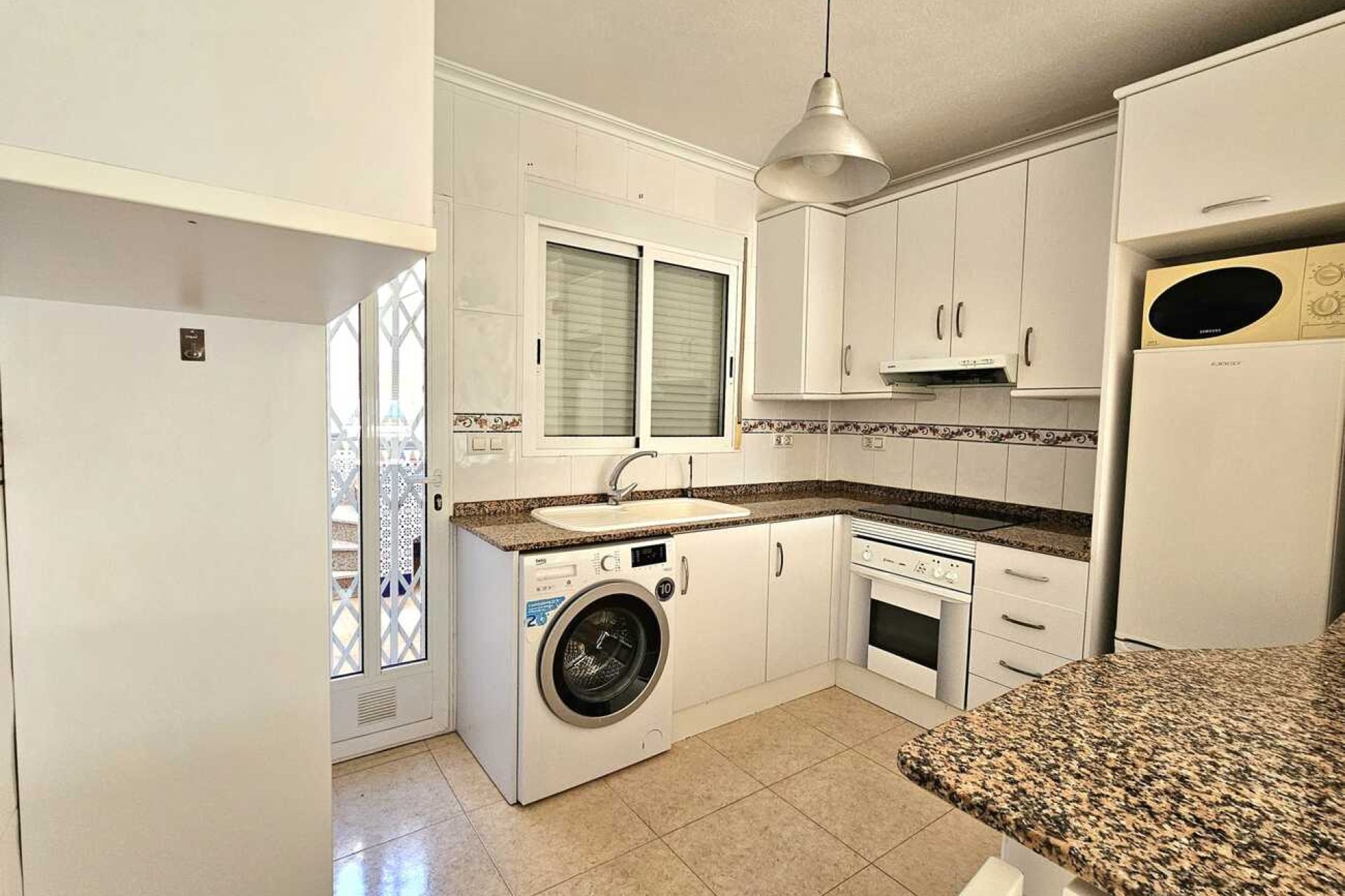 Segunda mano - Town House -
Sucina