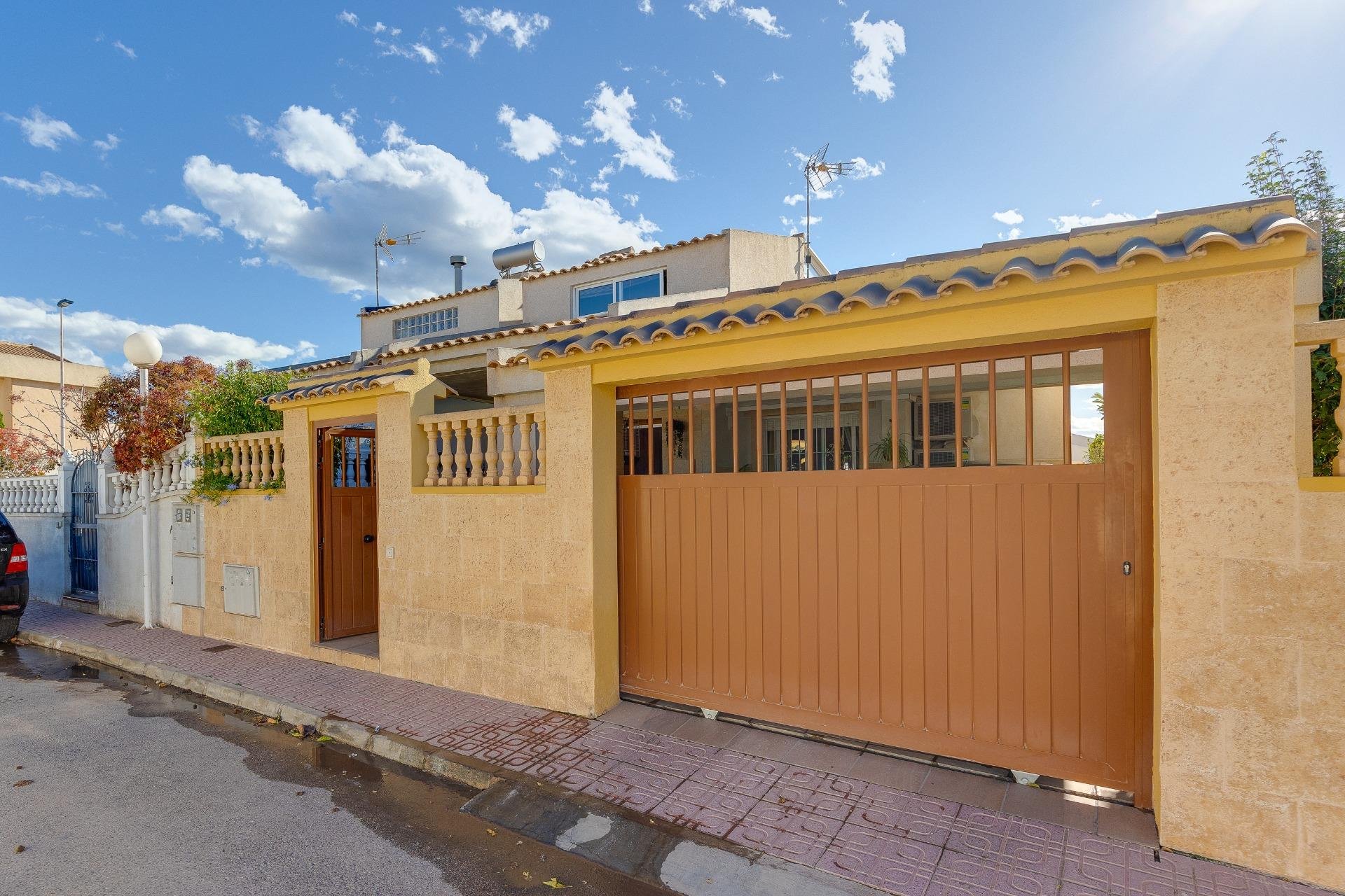 Segunda mano - Town House -
Torrevieja - Aguas Nuevas 2