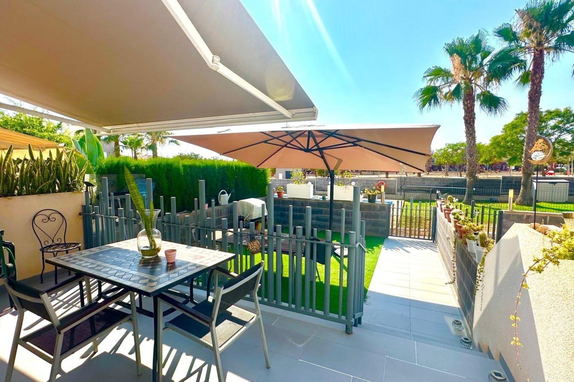 Segunda mano - Town House -
Torrevieja - Aguas Nuevas