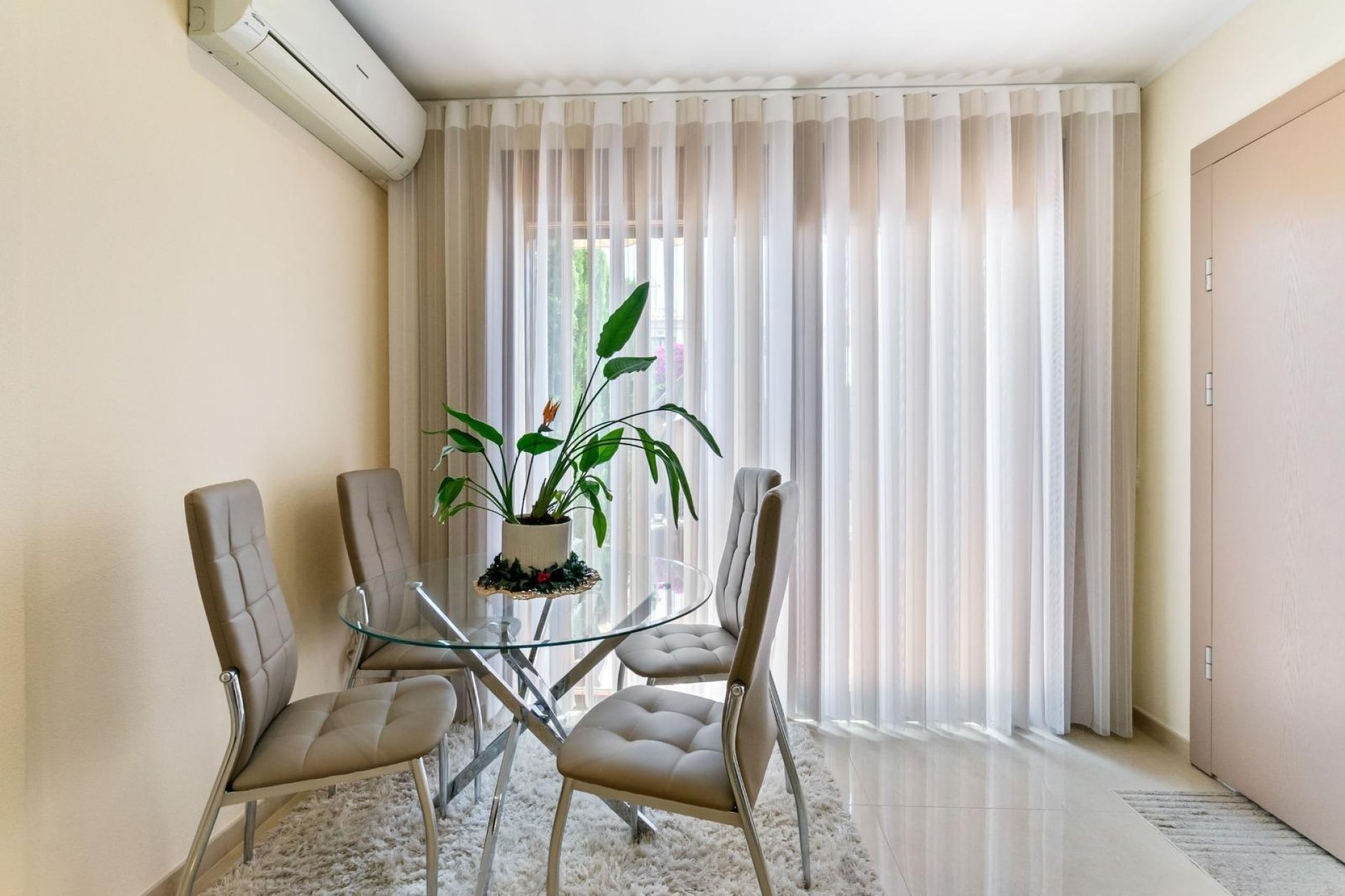 Segunda mano - Town House -
Torrevieja - Aguas Nuevas