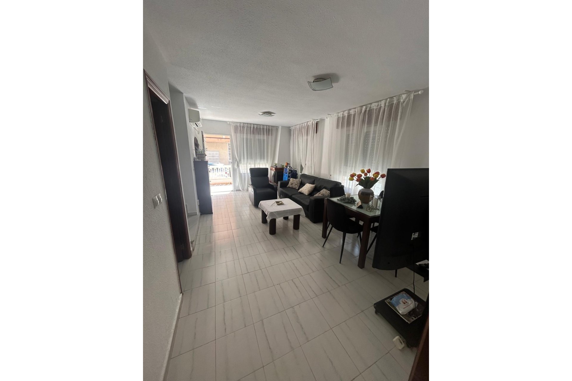 Segunda mano - Town House -
Torrevieja - Centro