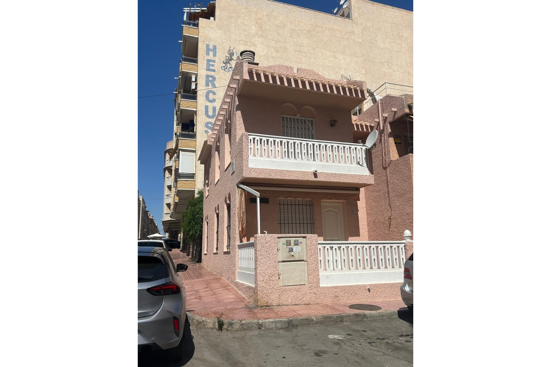 Segunda mano - Town House -
Torrevieja - Centro