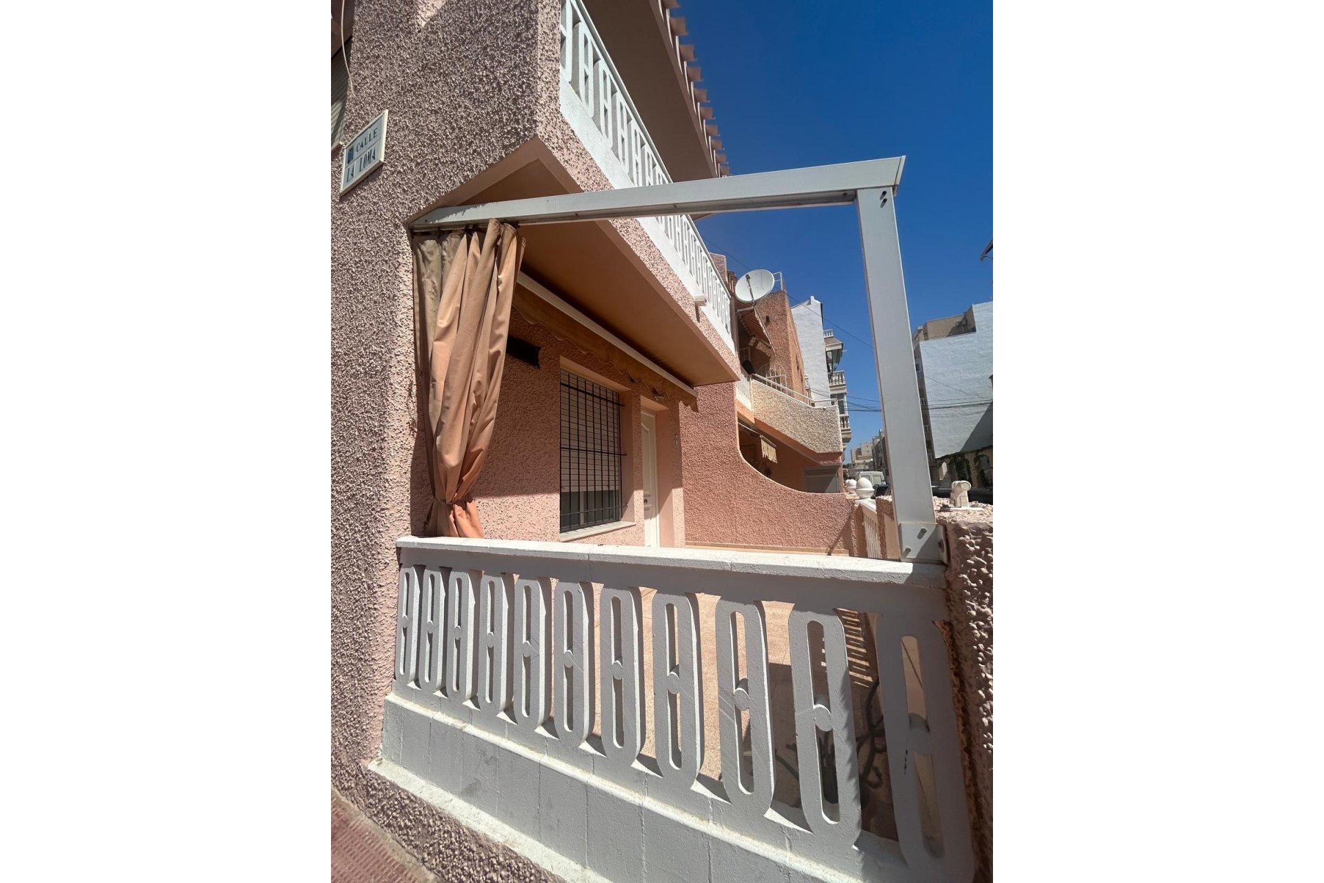 Segunda mano - Town House -
Torrevieja - Centro