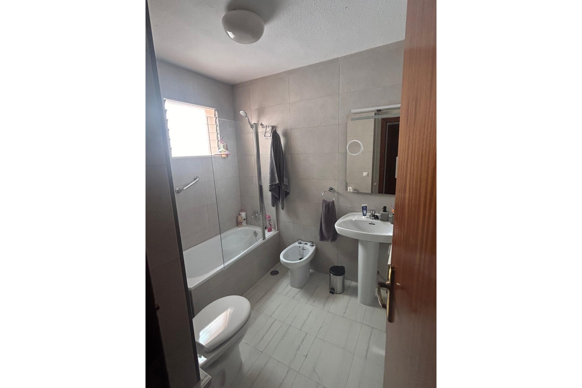 Segunda mano - Town House -
Torrevieja - Centro