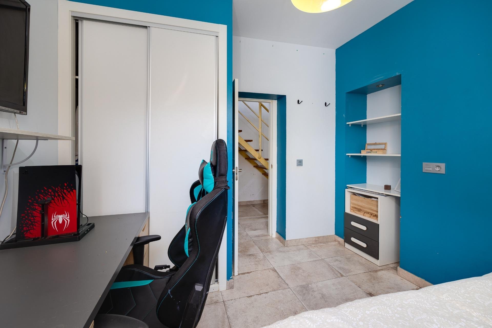 Segunda mano - Town House -
Torrevieja - Centro