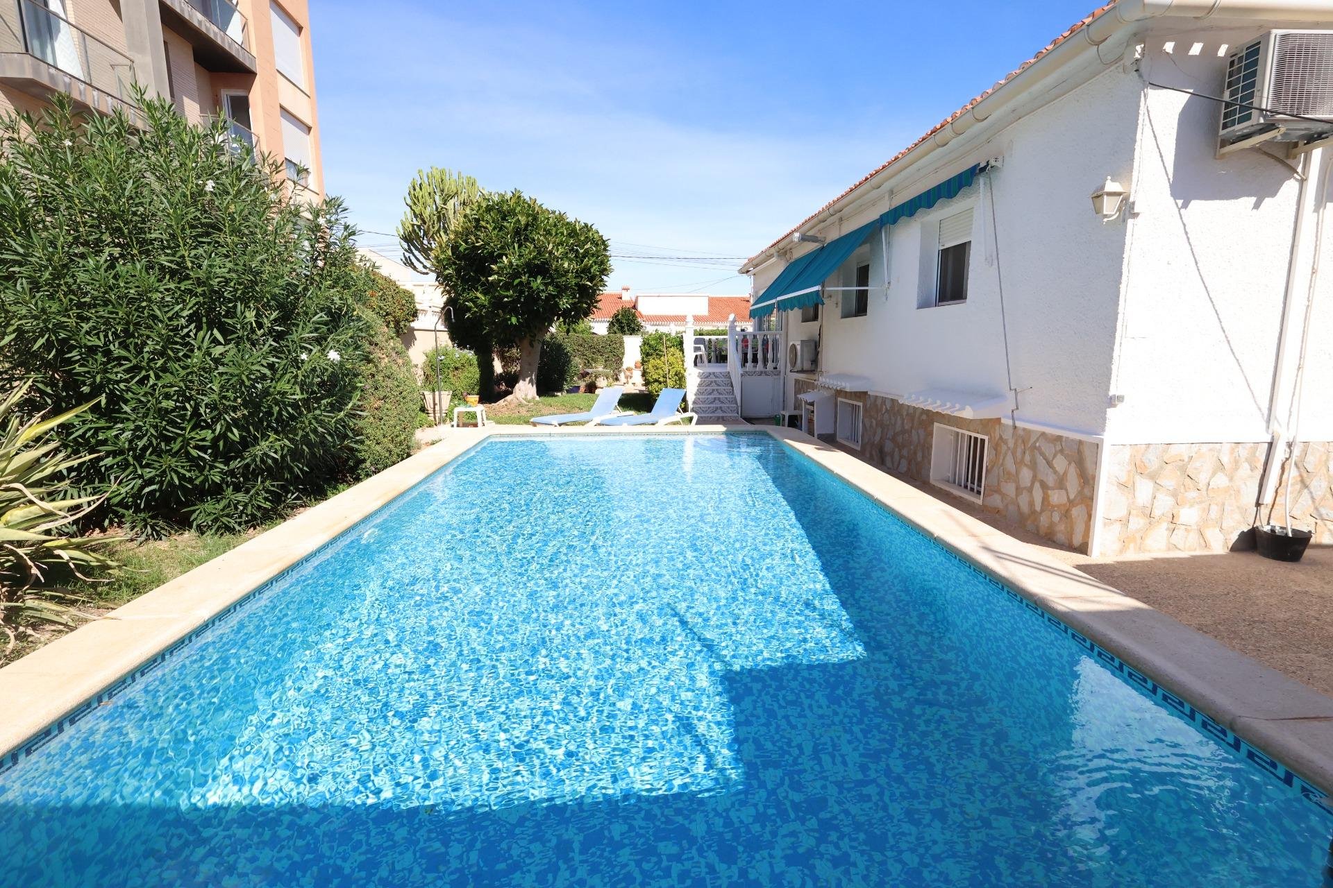 Segunda mano - Town House -
Torrevieja - Costa Blanca