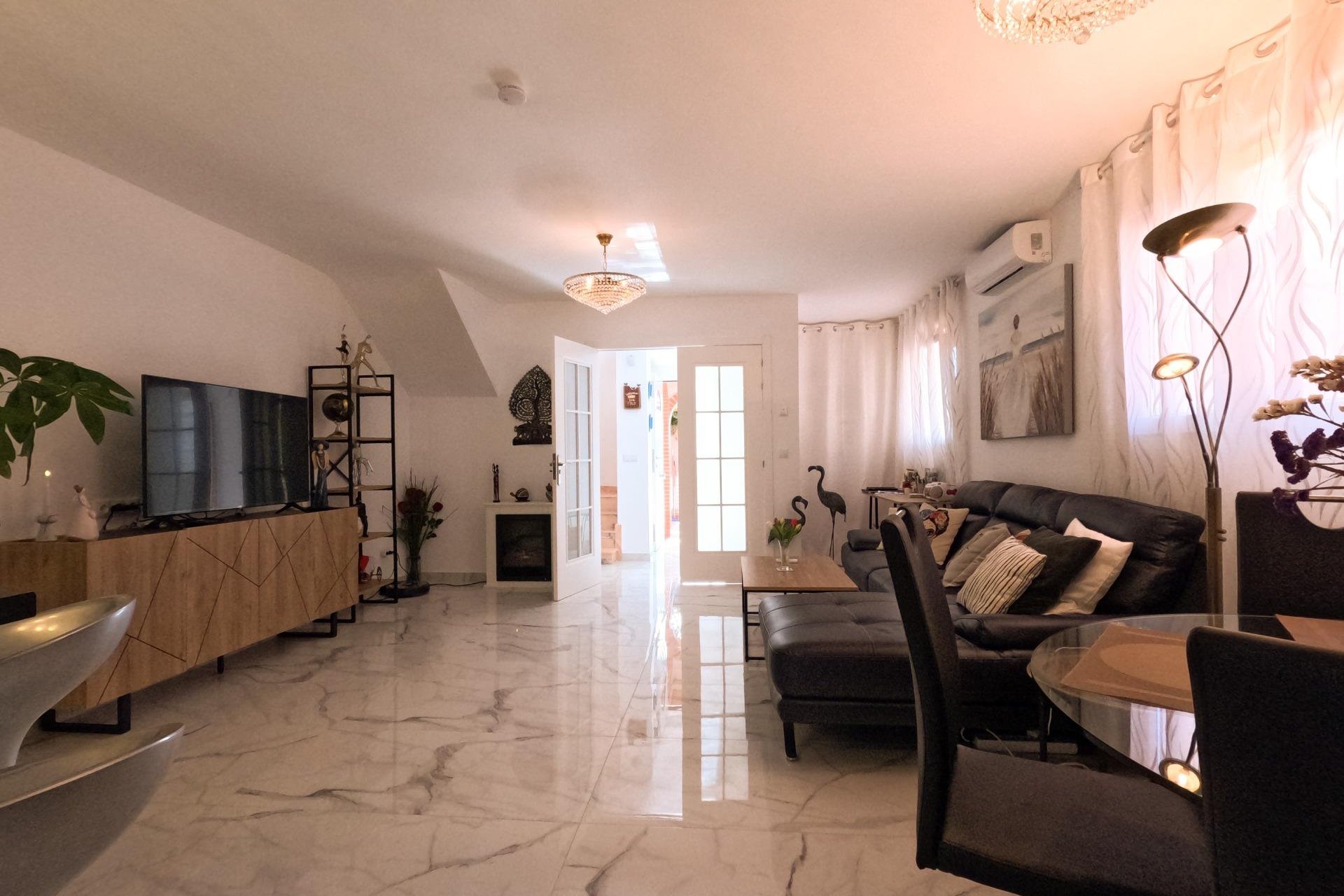 Segunda mano - Town House -
Torrevieja - El Acequión - Los Náufragos