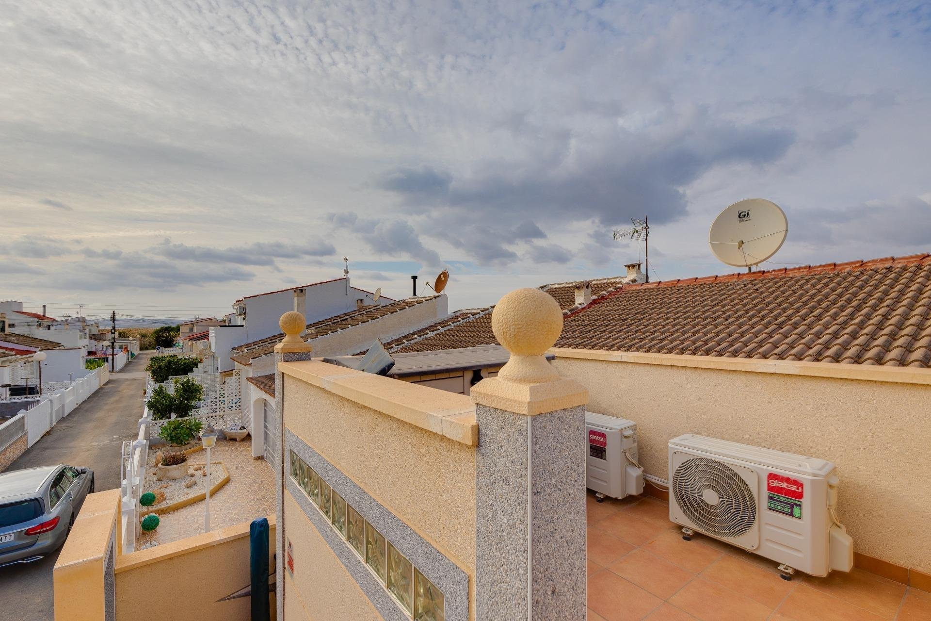 Segunda mano - Town House -
Torrevieja - El Limonar