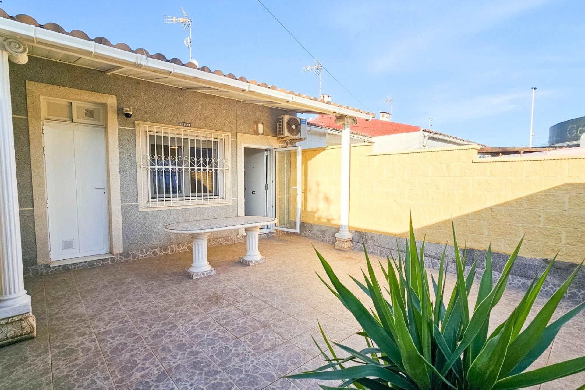 Segunda mano - Town House -
Torrevieja - El Limonar