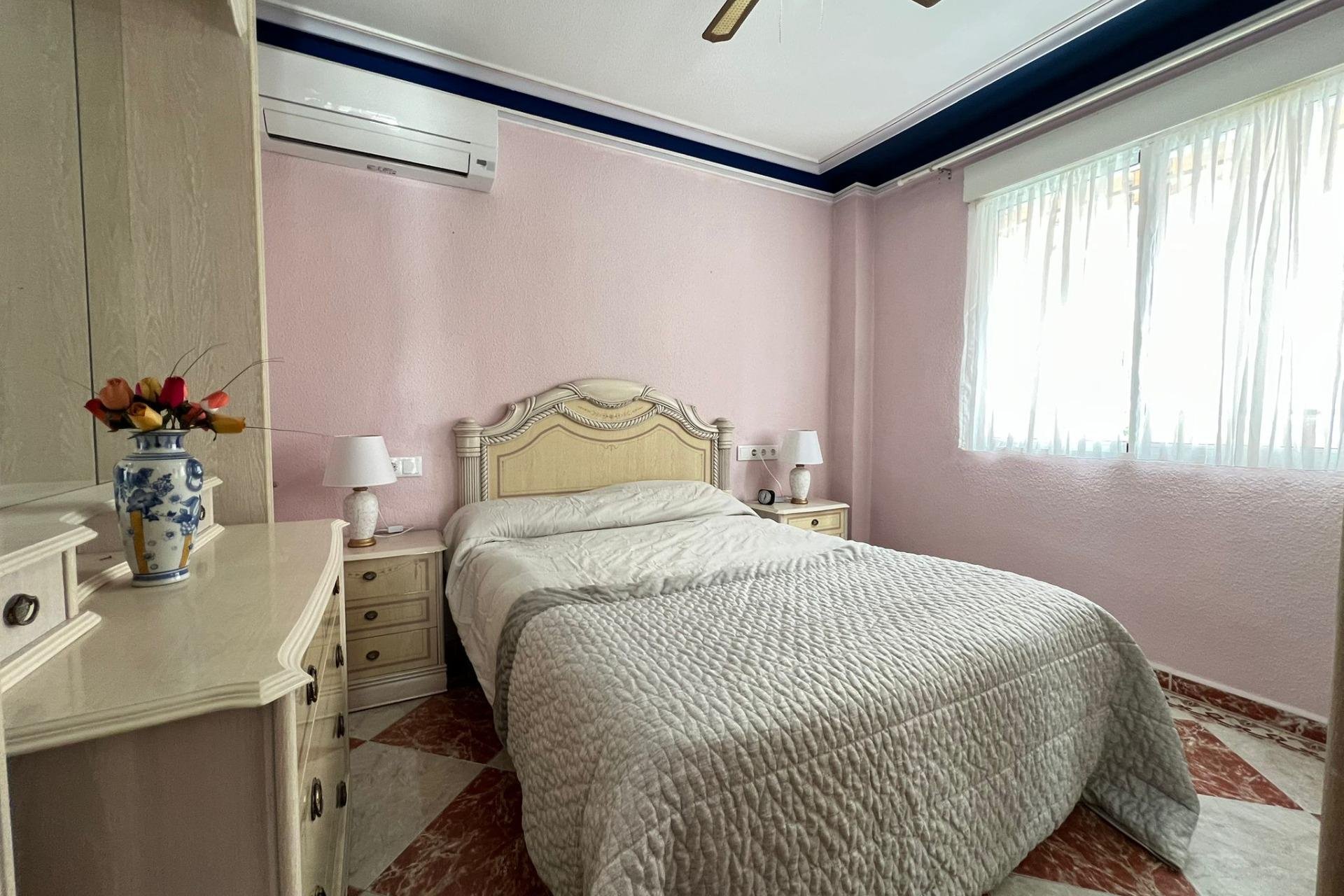 Segunda mano - Town House -
Torrevieja - La Mata