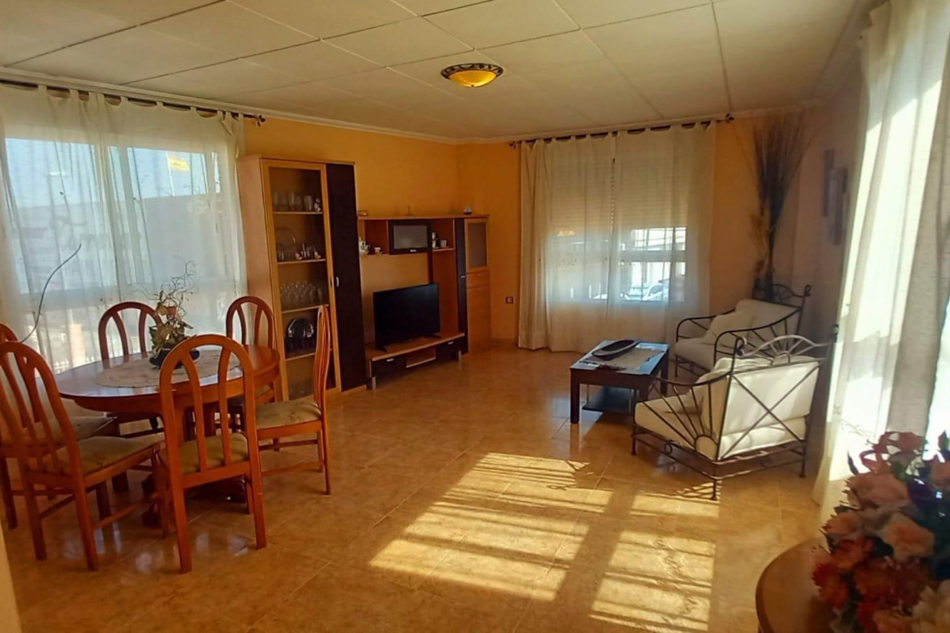 Segunda mano - Town House -
Torrevieja - Nueva Torrevieja