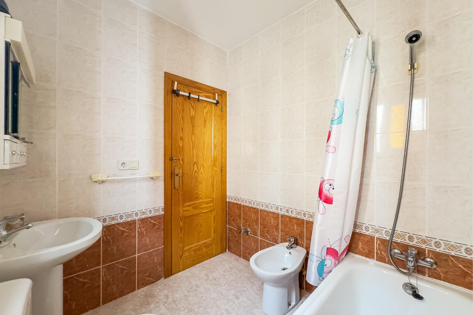 Segunda mano - Town House -
Torrevieja - Torretas