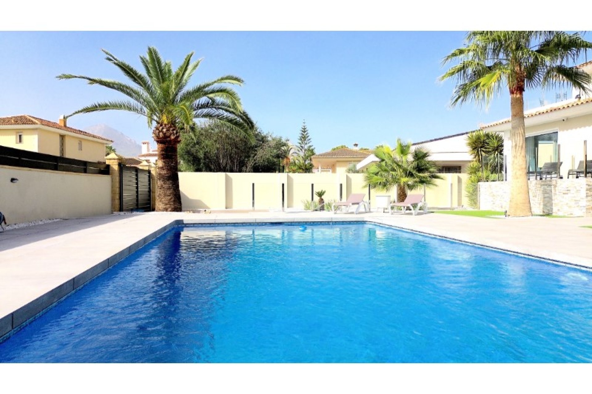 Segunda mano - Villa -
Alfas del Pí - Costa Blanca