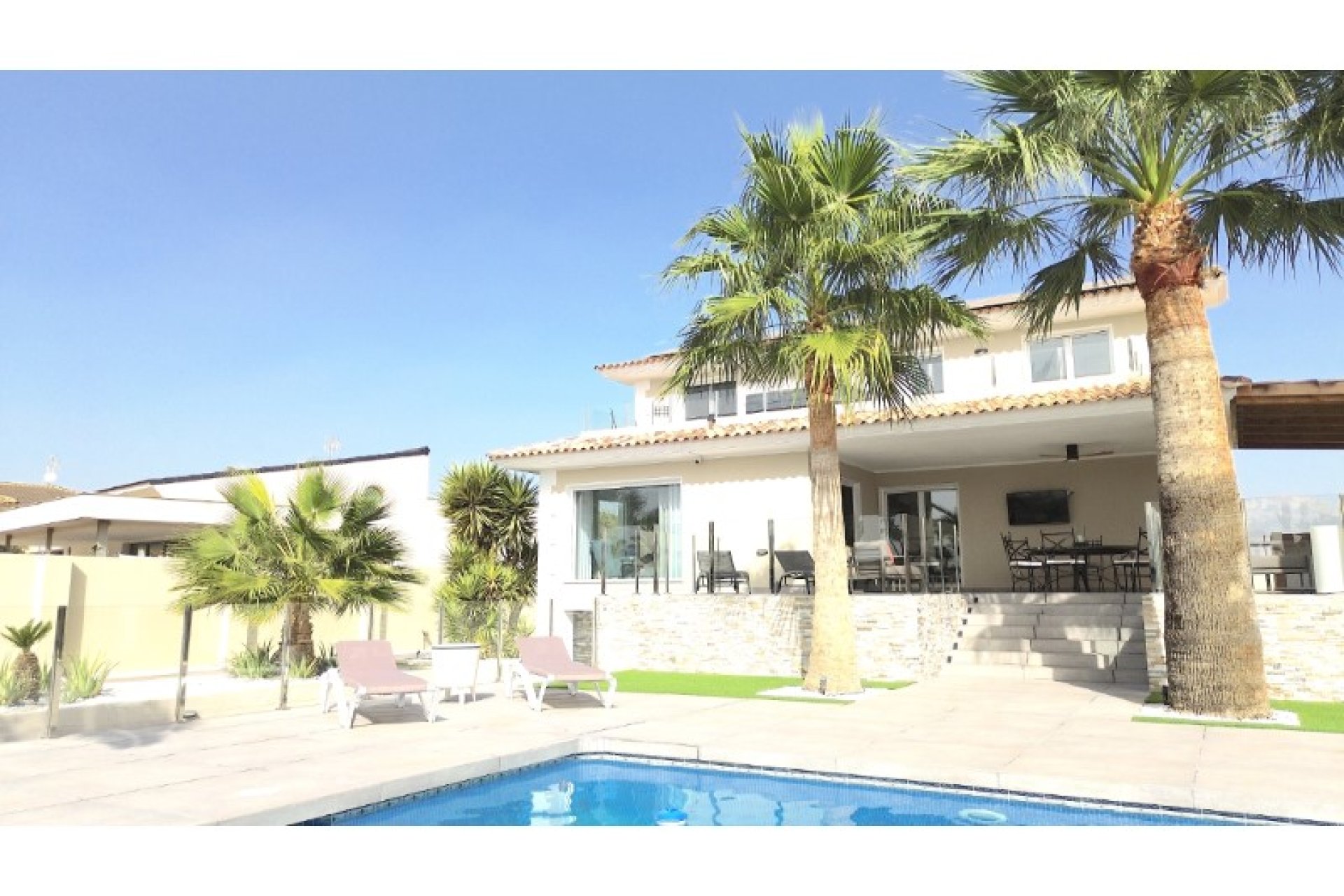 Segunda mano - Villa -
Alfas del Pí - Costa Blanca